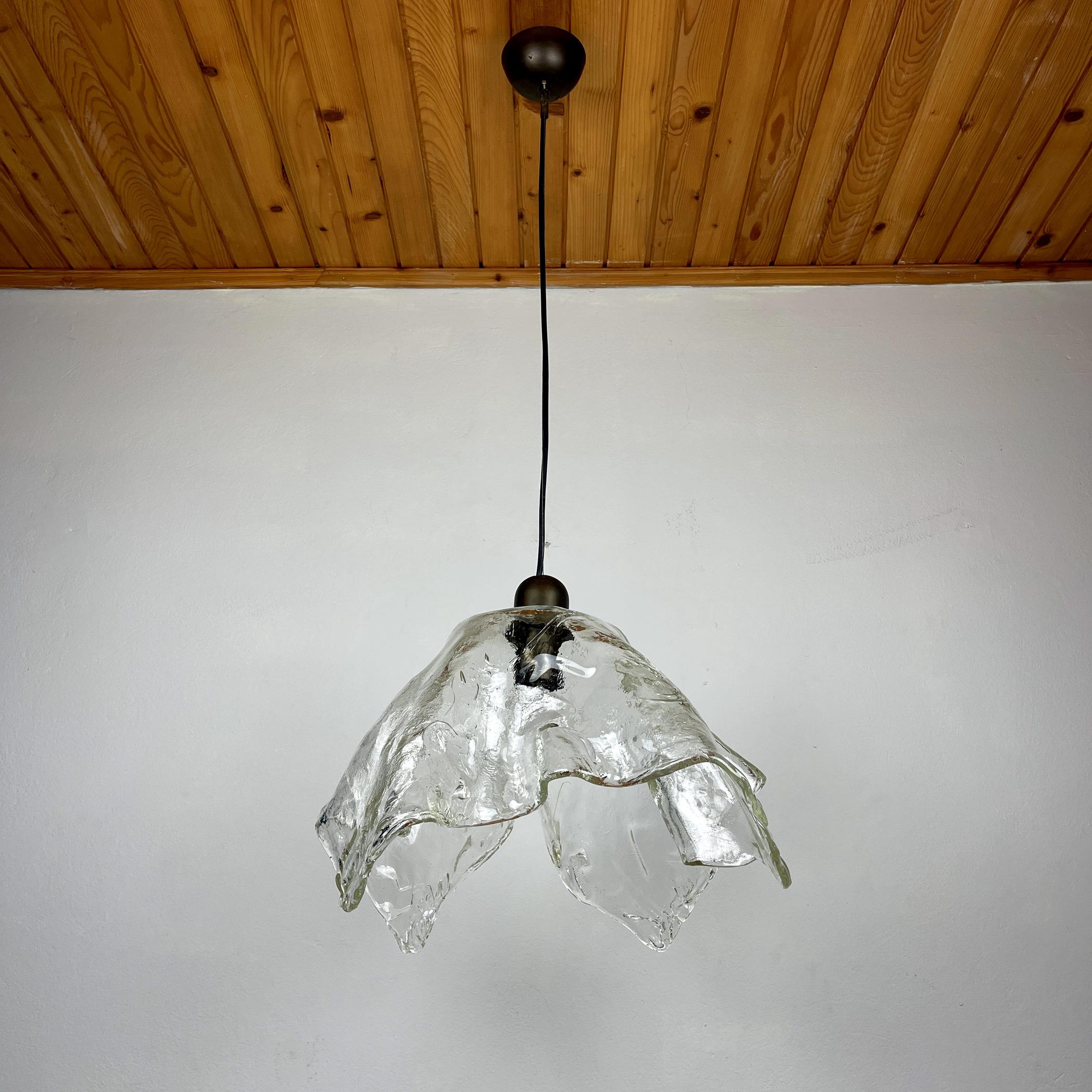 Original Murano Glass Pendant Lamp Fazzoletto by AV Mazzega Italy 1950s For Sale 4