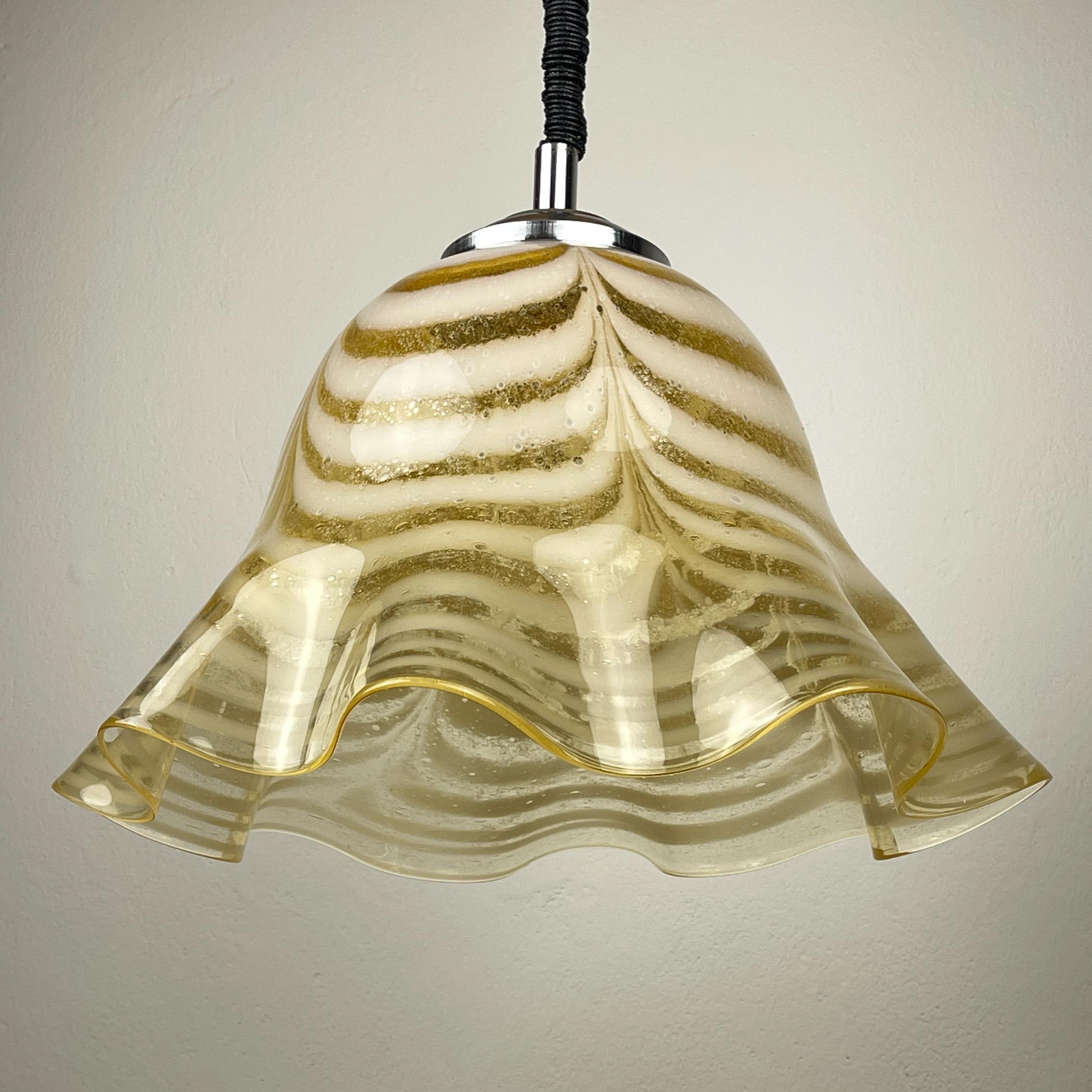 Original murano glass pendant lamp Fazzoletto, Italy, 1970s For Sale 3