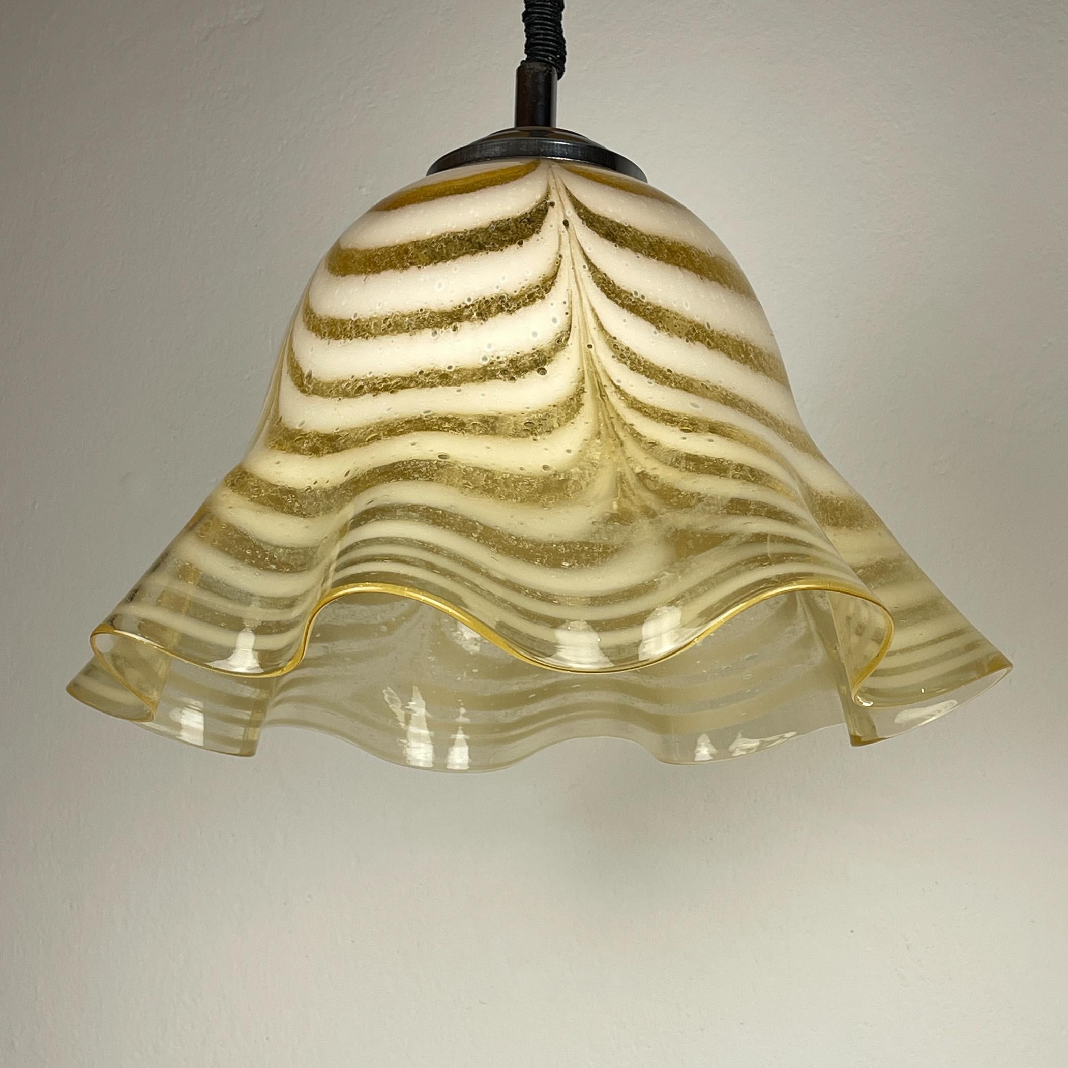 Original murano glass pendant lamp Fazzoletto, Italy, 1970s For Sale 7