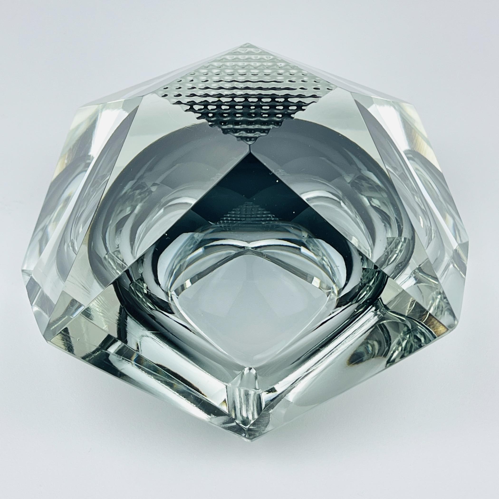 Posacenere originale in Murano Glass Sommerso, Italia, anni '70 In condizioni buone in vendita a Miklavž Pri Taboru, SI