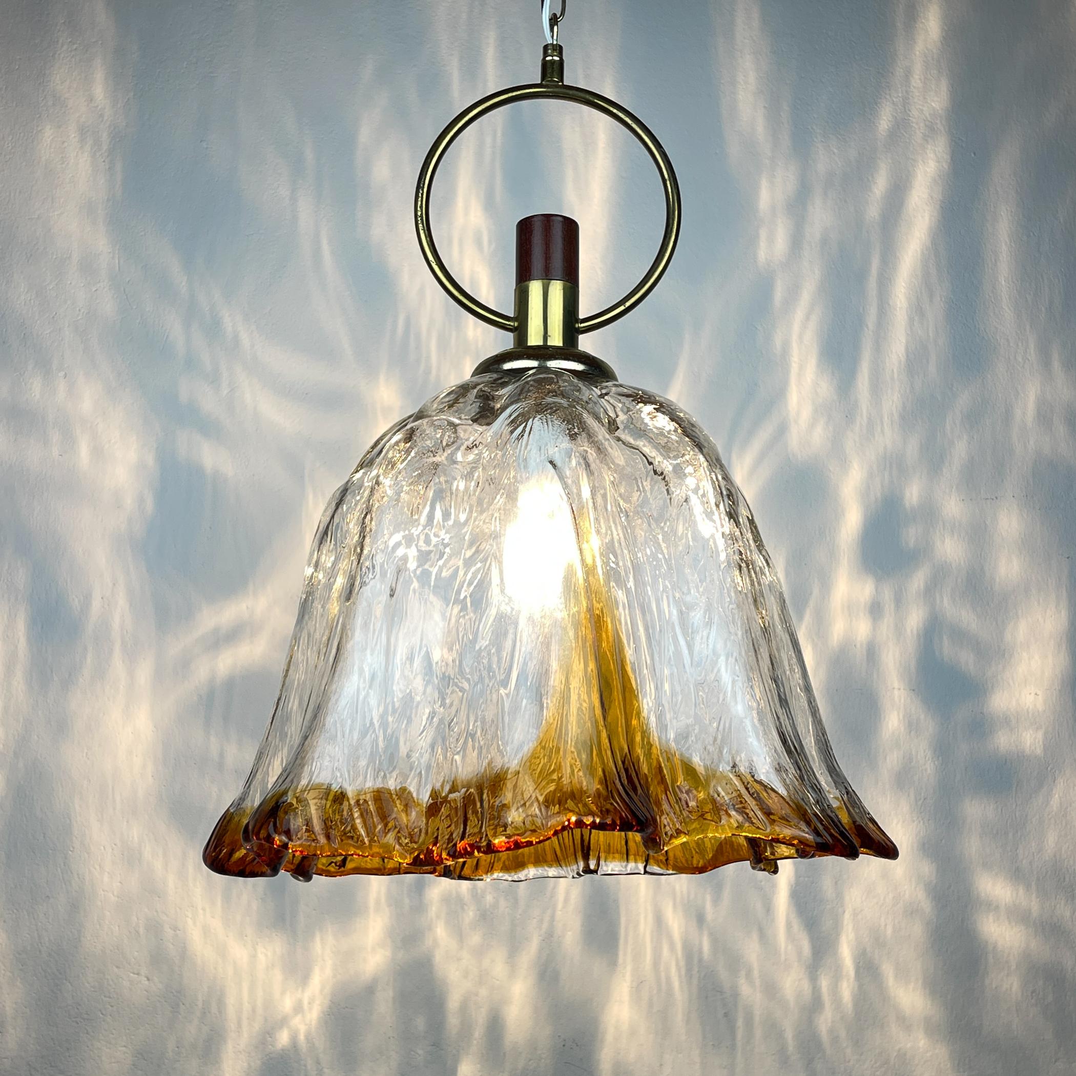 Original Murano pendant lamp, Italy 1970s (Moderne der Mitte des Jahrhunderts) im Angebot