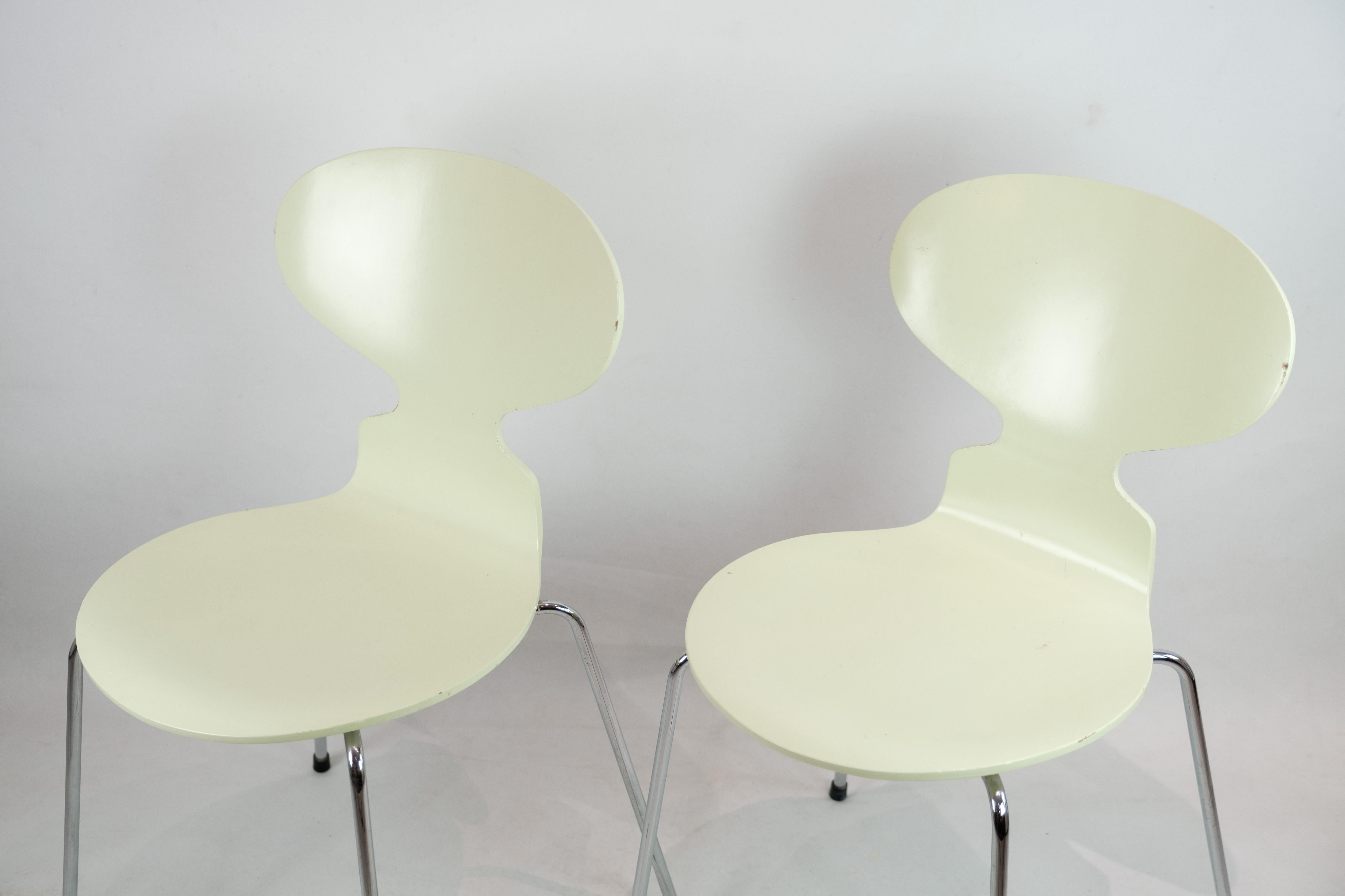 Mid-Century Modern Original Ant Chairs Model 3101 In Pastel Green By Arne Jacobsen From 1970s For Sale