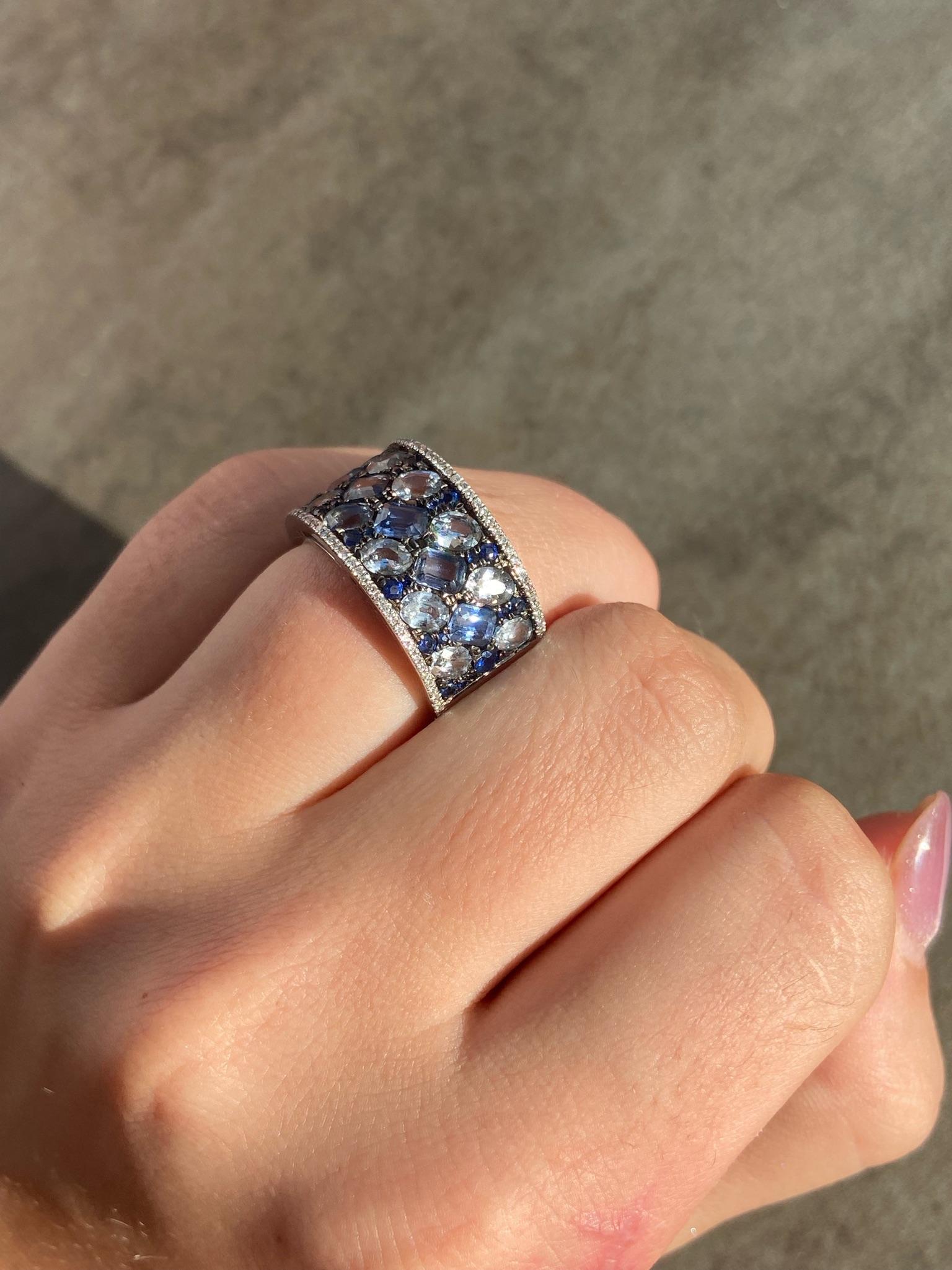 Original Natkina Blue Sapphire White Diamond Elegant Ring for Her In New Condition For Sale In Montreux, CH