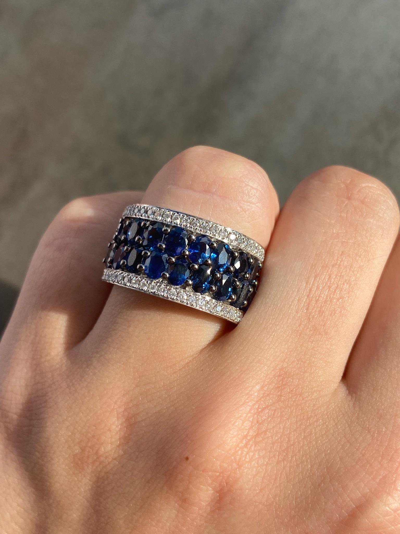 Original Natkina Blue Sapphire Wide Diamond Ring for Her In New Condition For Sale In Genève, GE