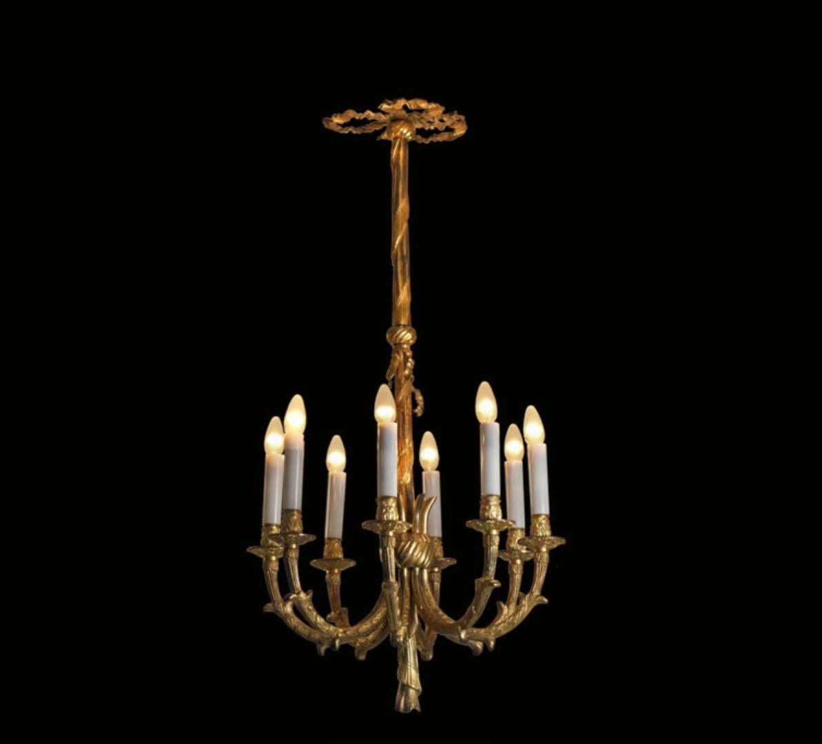 1920ies
Opere costose realizzate con pezzi fusi in sabbia con finitura cesellata. Otto fiamme.
 Note sui materiali e le tecniche: Ottone modellato a mano e sabbiato con finitura cesellata
Adatto per gli Stati Uniti