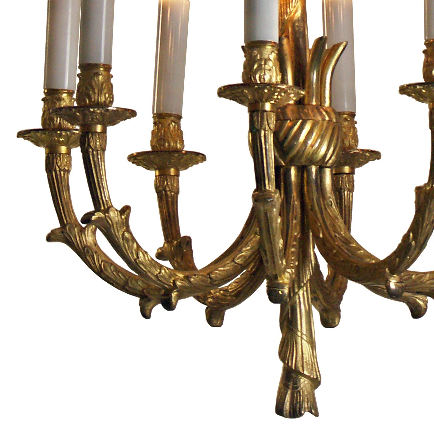 Original Neoclassical Austrian Mastercraft Brass Parlor Chandelier In Good Condition For Sale In Vienna, AT