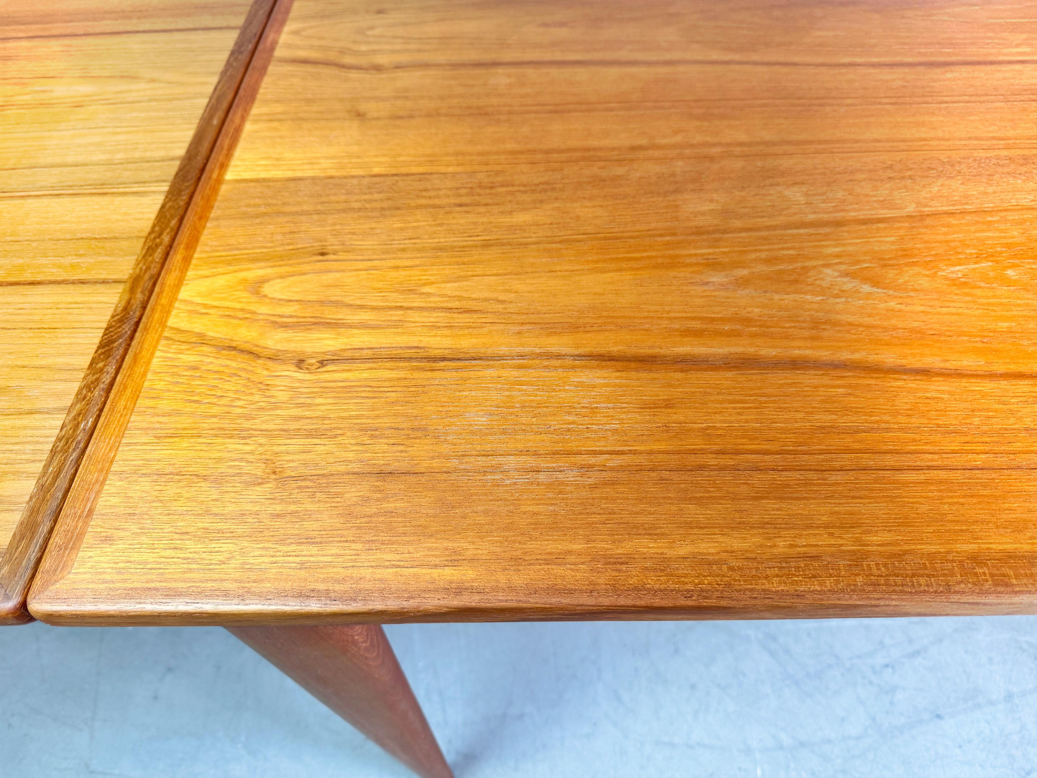 Original Niels O Moller Midcentury Esstisch J.L. Møllers Møbelfabrik ausziehbar en vente 4