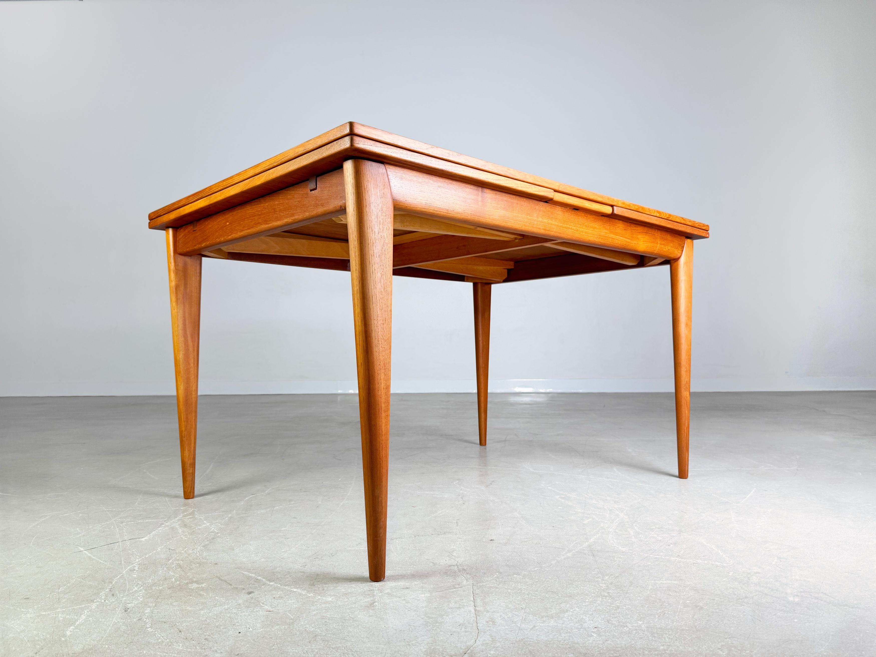 Original Niels O Moller Midcentury Esstisch J.L. Møllers Møbelfabrik ausziehbar en vente 5