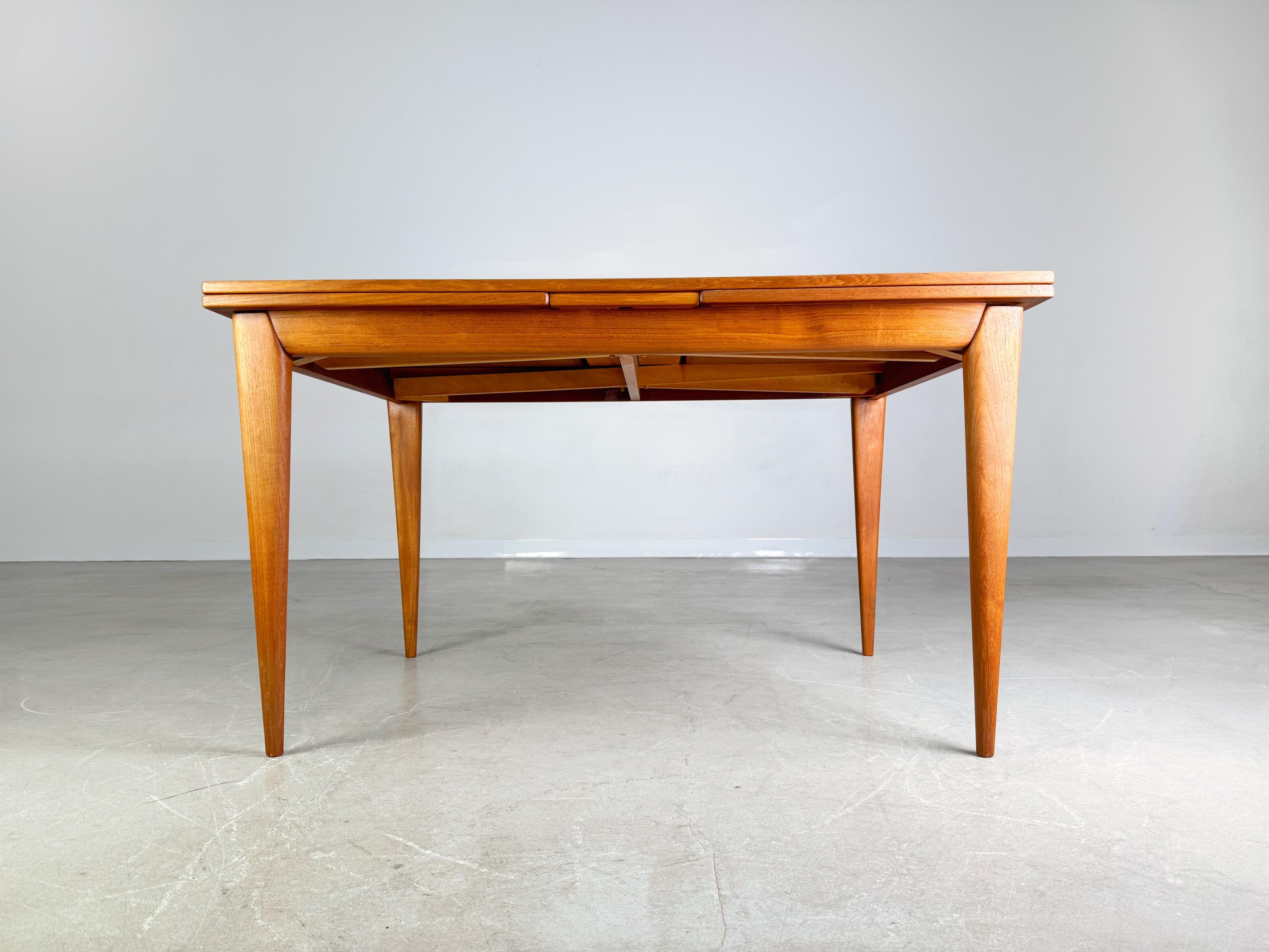 Mid-Century Modern Original Niels O Moller Midcentury Esstisch J.L. Møllers Møbelfabrik ausziehbar en vente