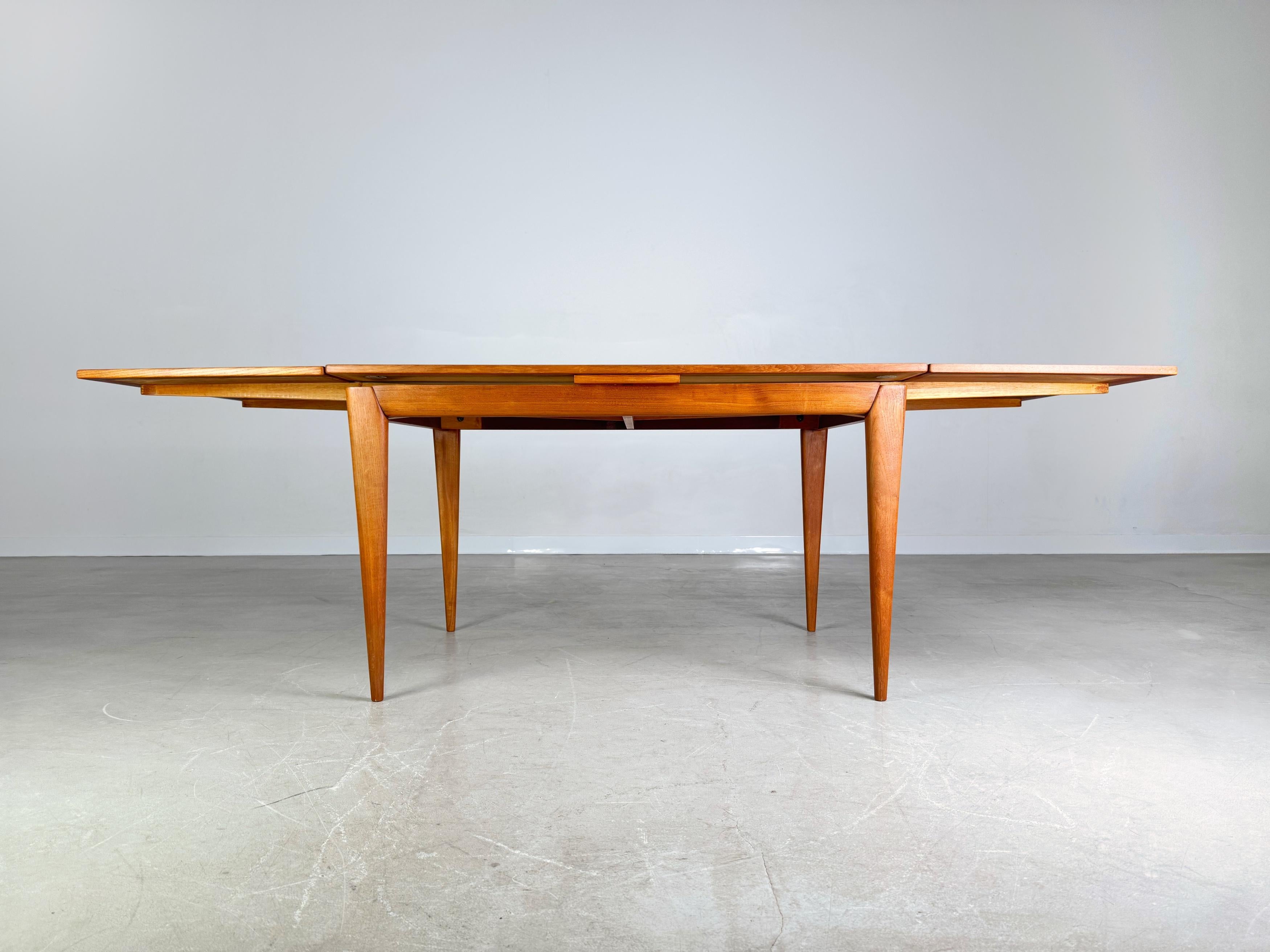 Milieu du XXe siècle Original Niels O Moller Midcentury Esstisch J.L. Møllers Møbelfabrik ausziehbar en vente