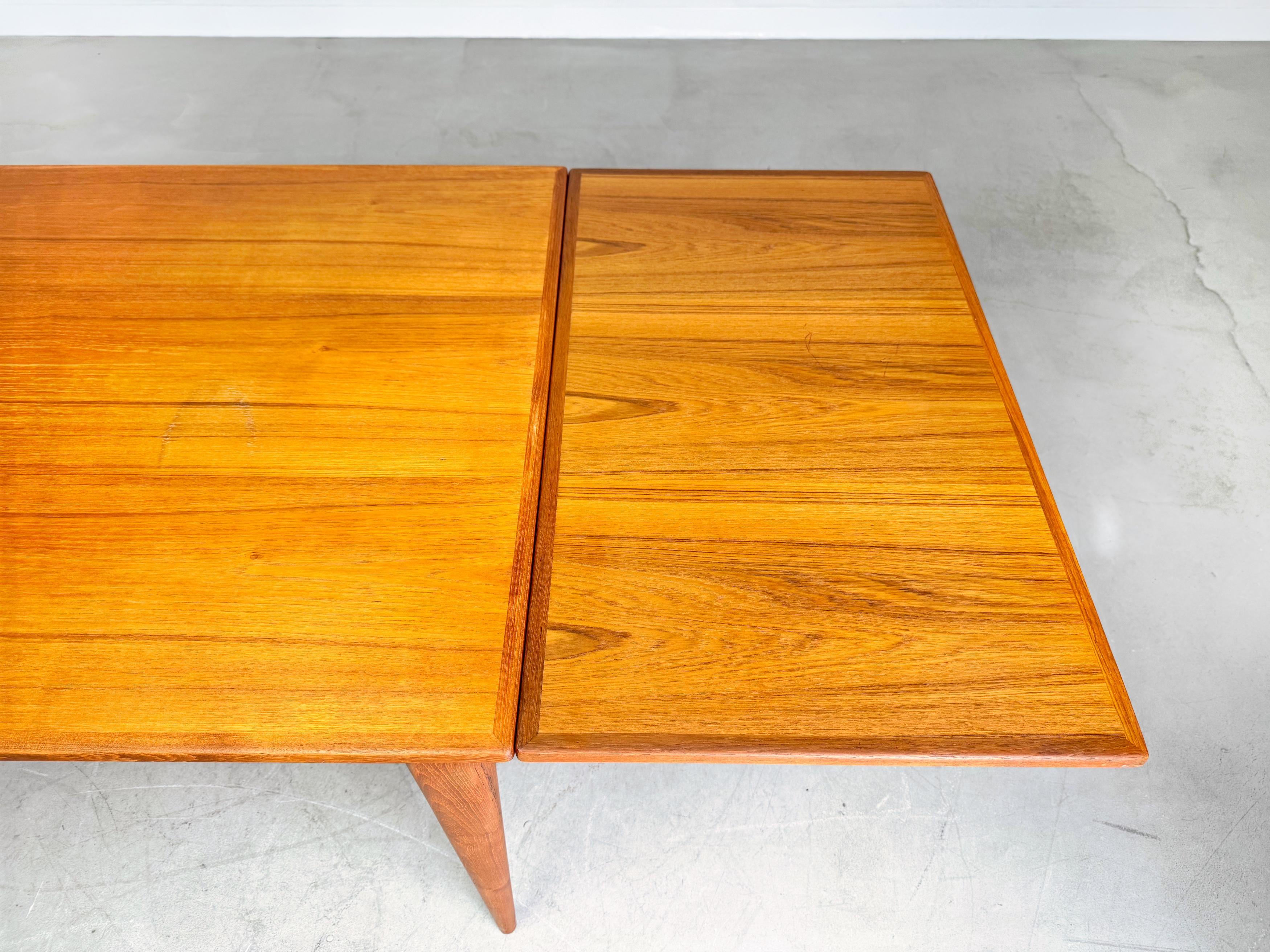 Original Niels O Moller Midcentury Esstisch J.L. Møllers Møbelfabrik ausziehbar en vente 2