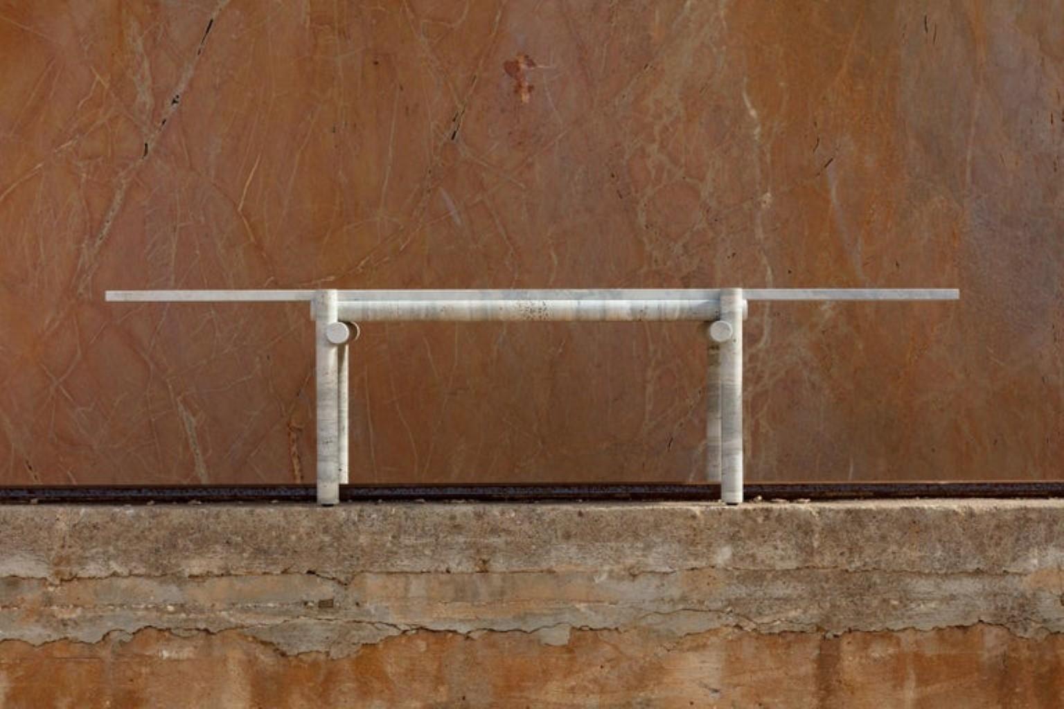 Français Table basse originale en travertin de l'océan par Clément Brazille en vente