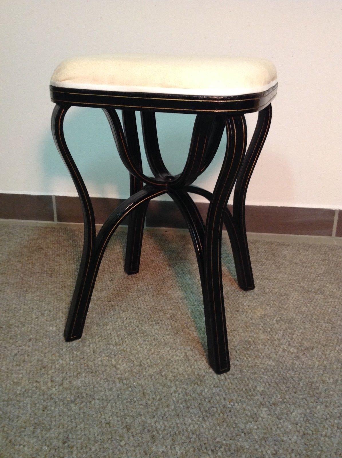 Fin du XIXe siècle Rare tabouret J.&J. Thonet, fin du 19ème siècle, 1880 en vente