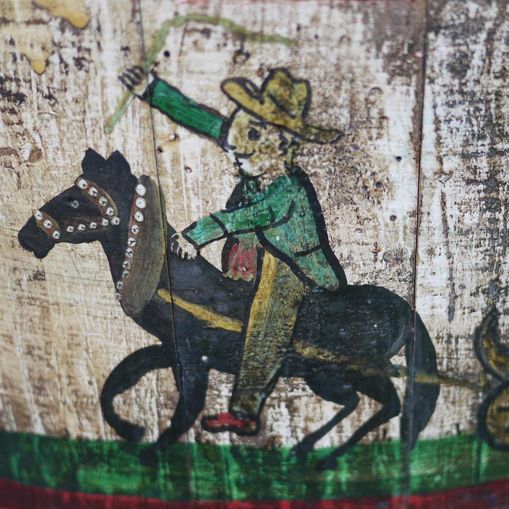Original Old Painted Storage Basket, Hand Decorated In Good Condition For Sale In Vo', Veneto
