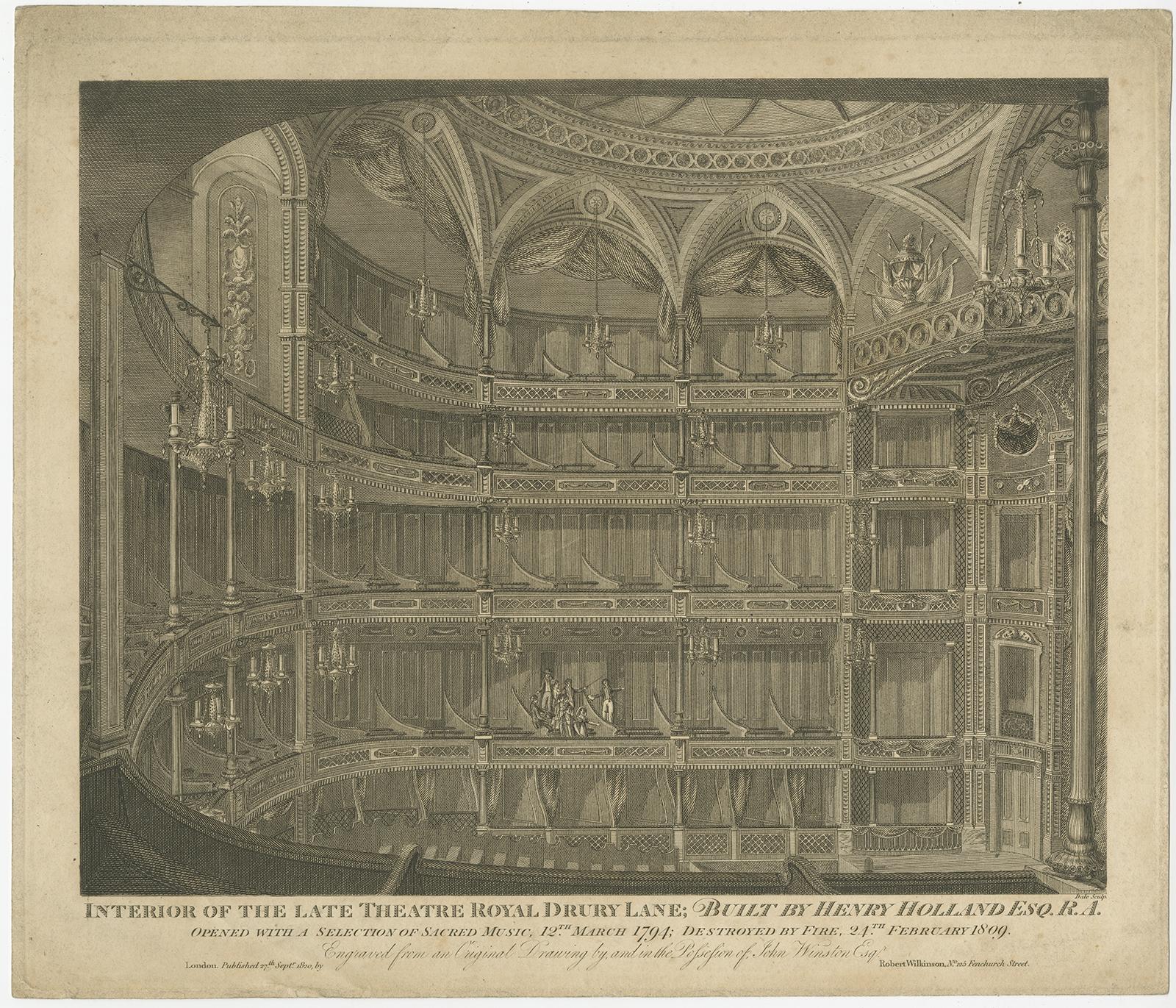 Gravure ancienne intitulée 'Interior of the late Theatre Royal Drury Lane (...)'. 

Gravure ancienne du Theatre Royal, Drury Lane, tel qu'il était entre 1794 et 1809, montrant les gradins de la scène à gauche et l'auditorium éclairé par des lustres,
