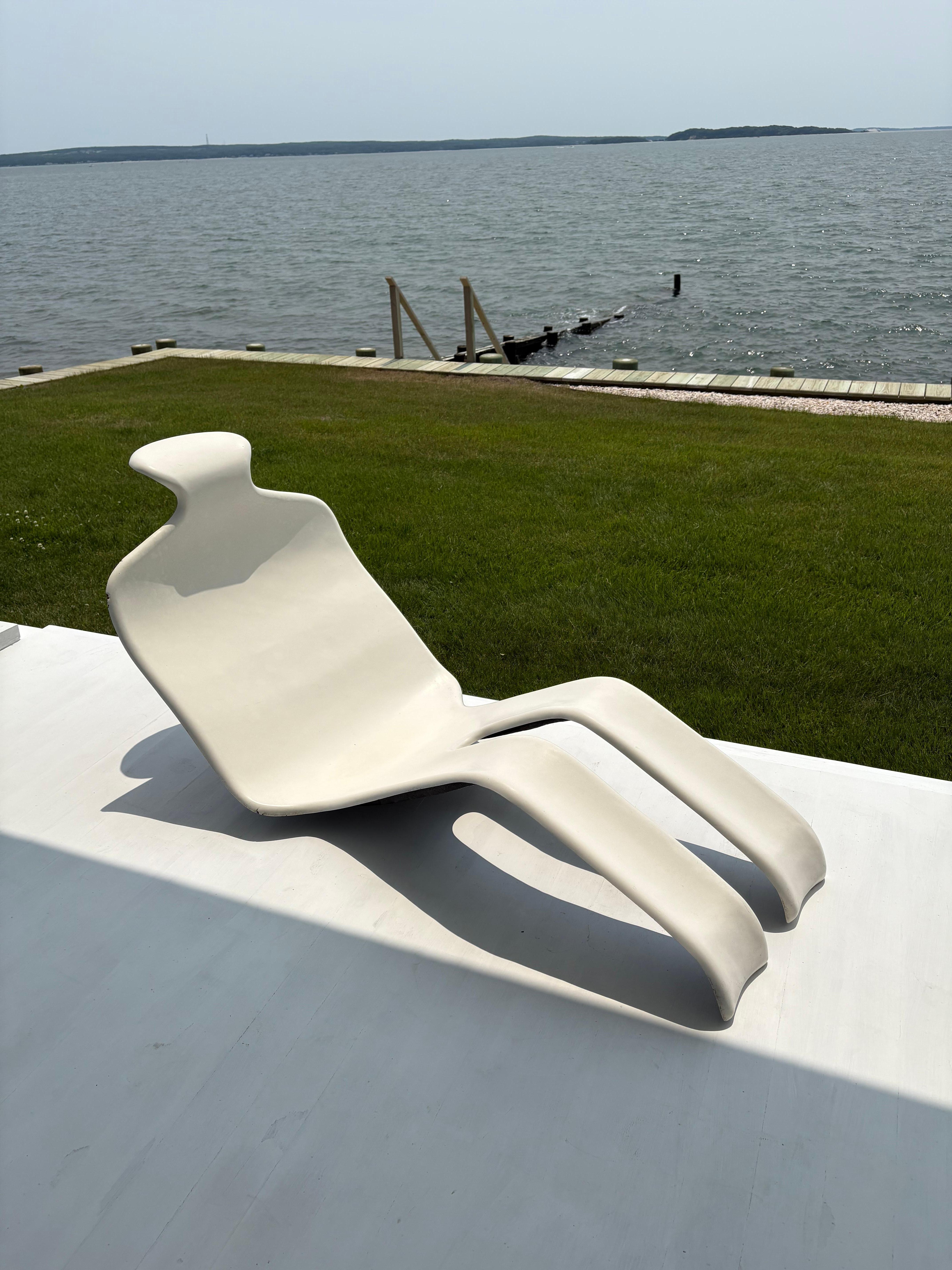 Original Olivier Mourgue Fiberglass Bouloum Lounge Chair For Sale 9