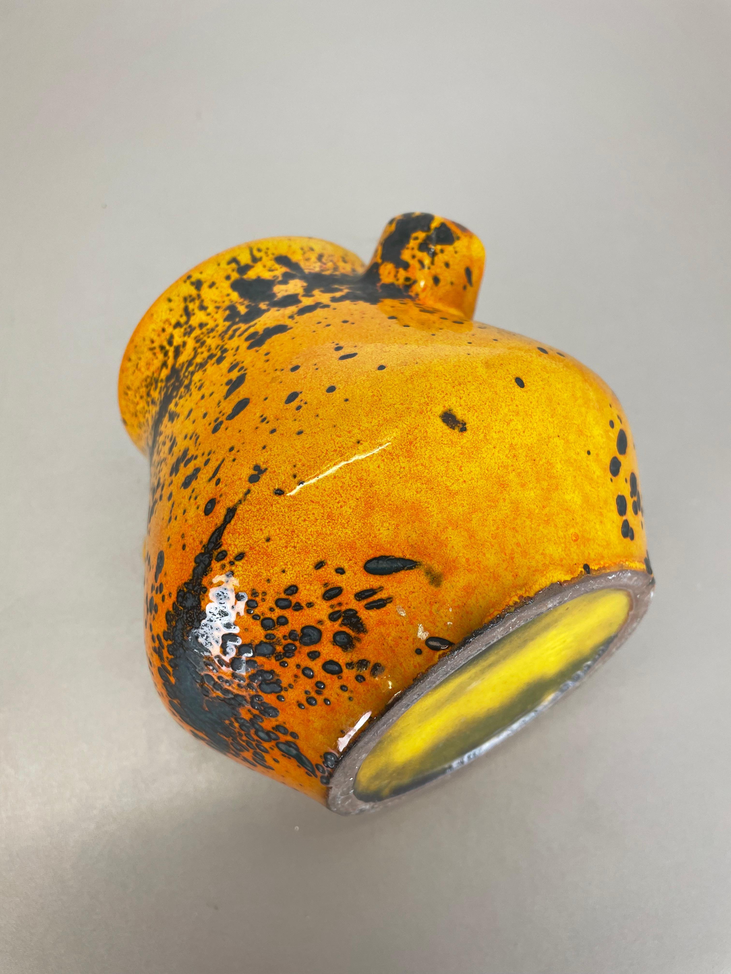 Originale orangefarbene Studio-Keramik-Vase von Marei Ceramics, Deutschland 1970er Jahre im Angebot 11