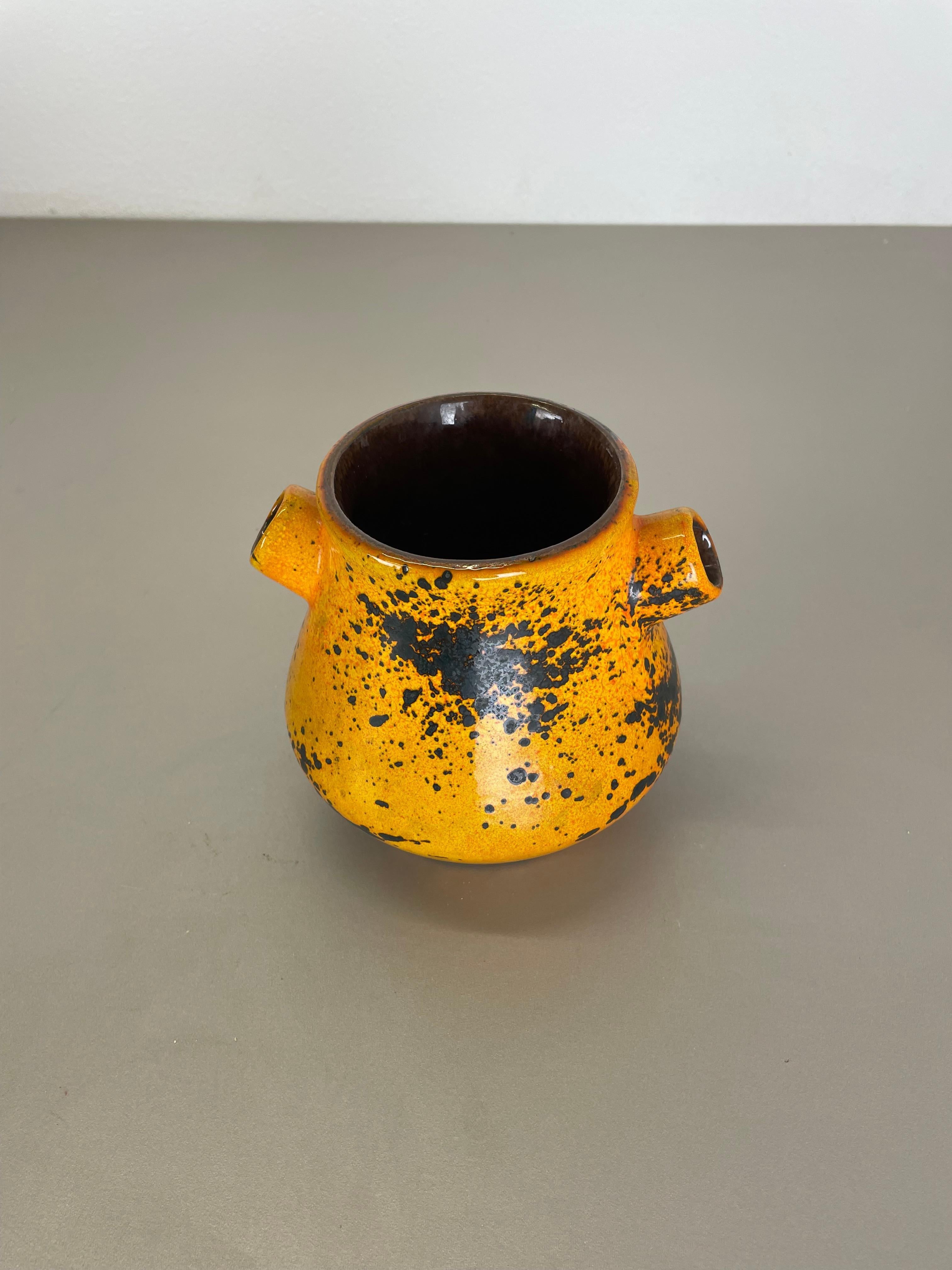 Original Orange Ceramic Studio Pottery Vase by Marei Ceramics, Germany 1970s In Good Condition For Sale In Kirchlengern, DE