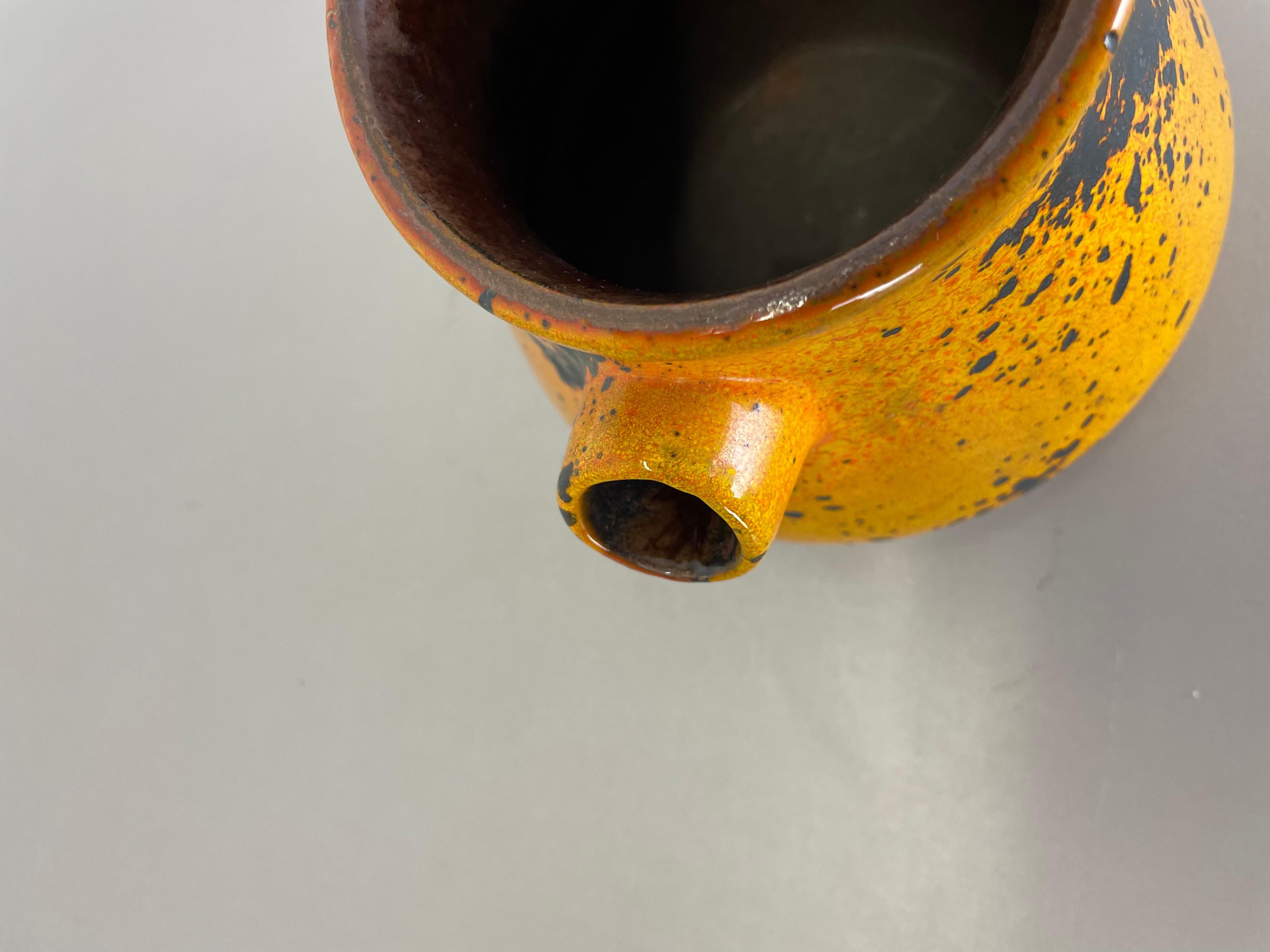 Originale orangefarbene Studio-Keramik-Vase von Marei Ceramics, Deutschland 1970er Jahre im Angebot 2