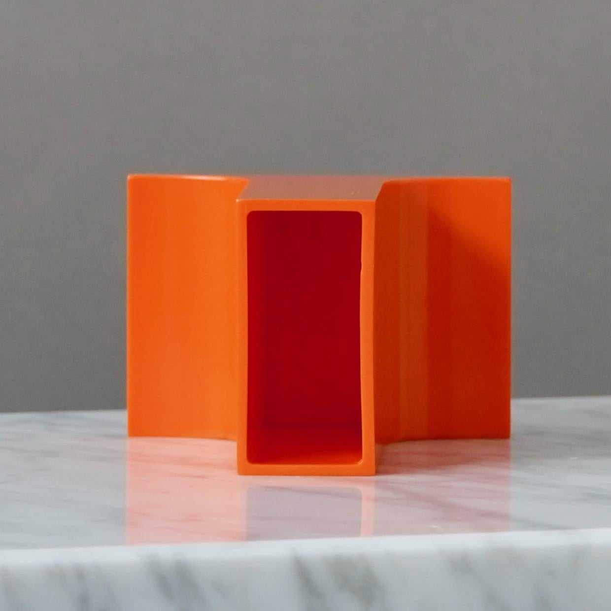 Original Orange 'Lampedusa' Vase by Enzo Mari for Danese Milano. Italy, 1960s For Sale 2