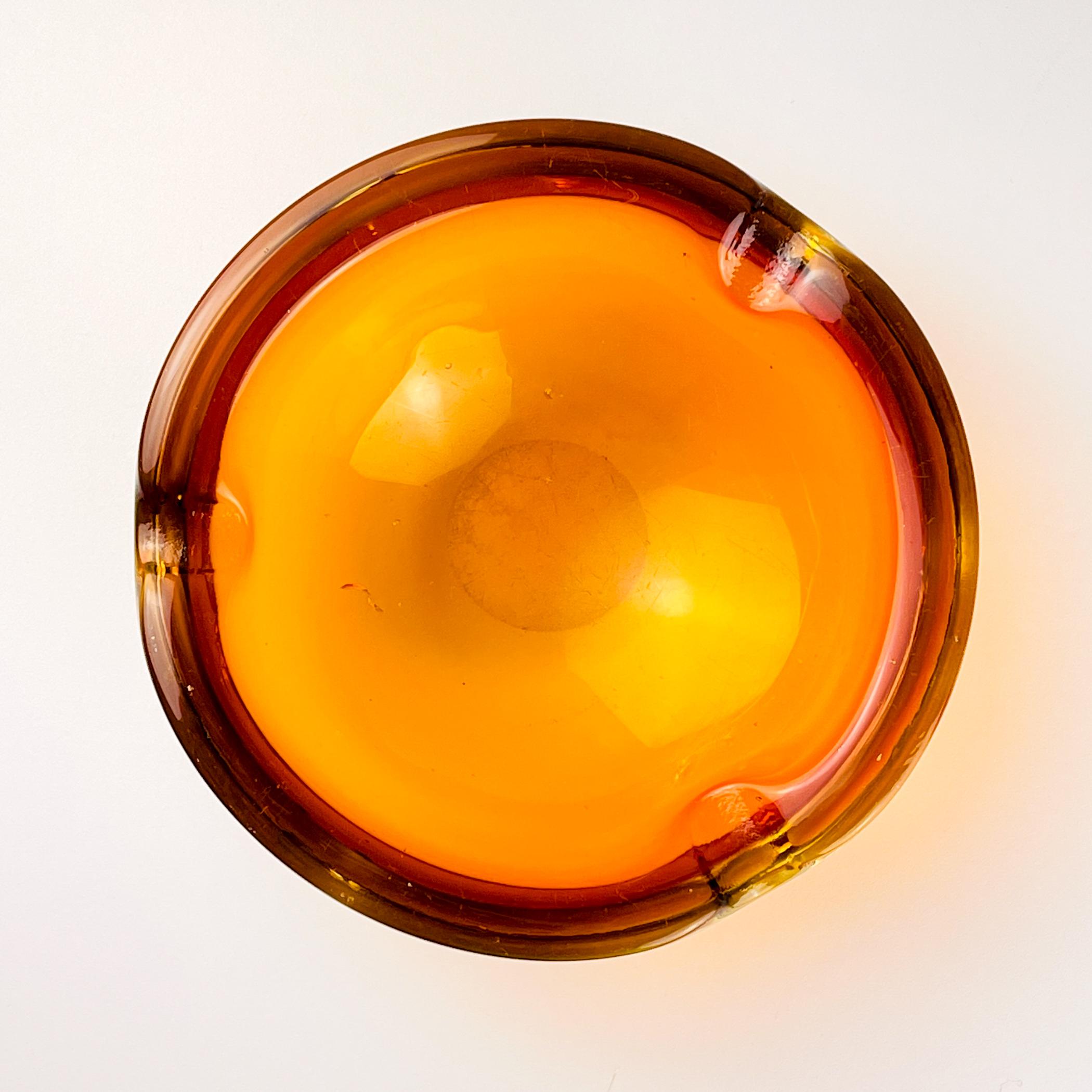 Original orange murano glass ashtray, Italy, 1970s For Sale 1