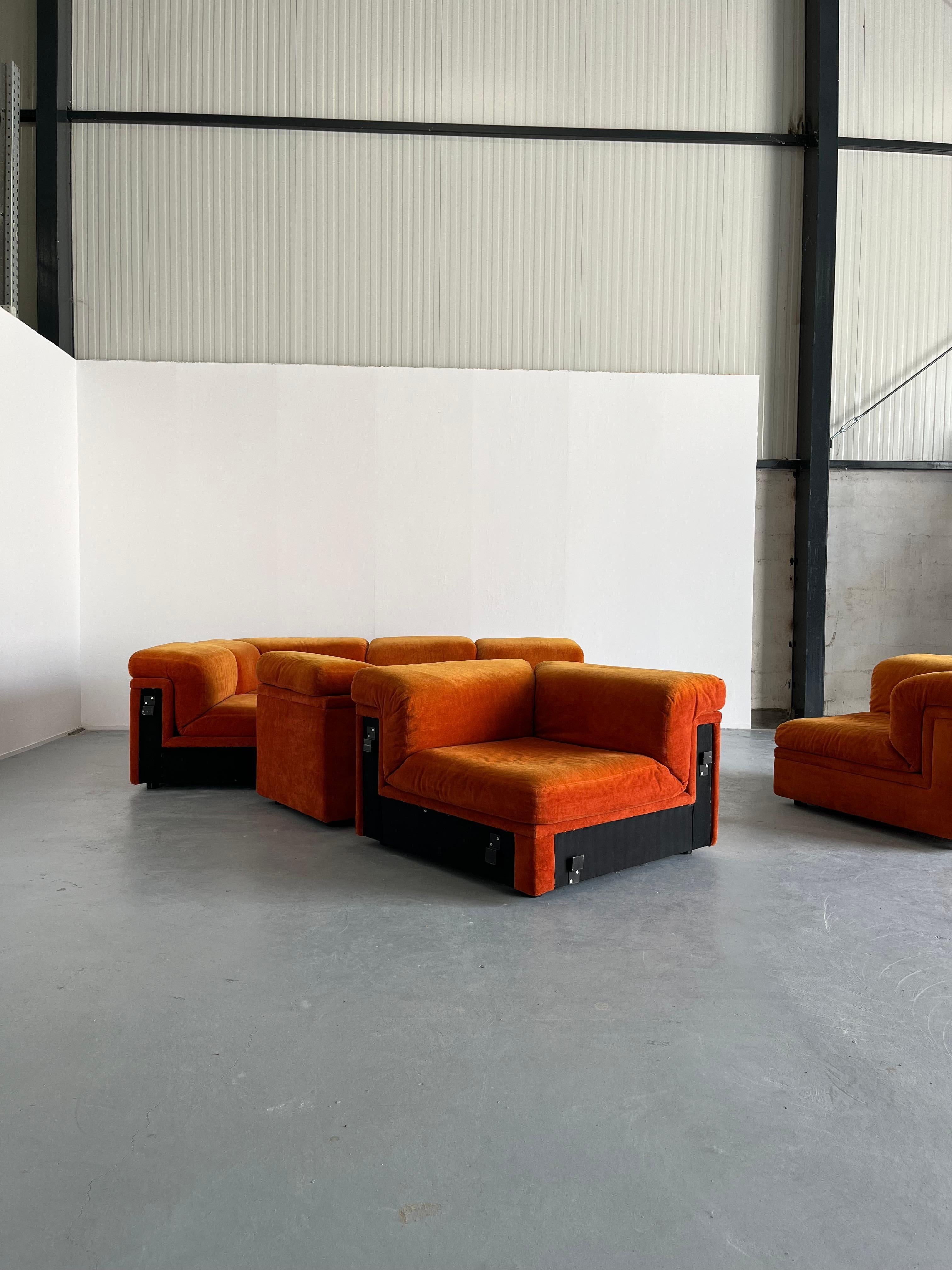 Original Orange Velvet '155' Modular Sofa by Knoll Collections, 1970s In Good Condition In Zagreb, HR