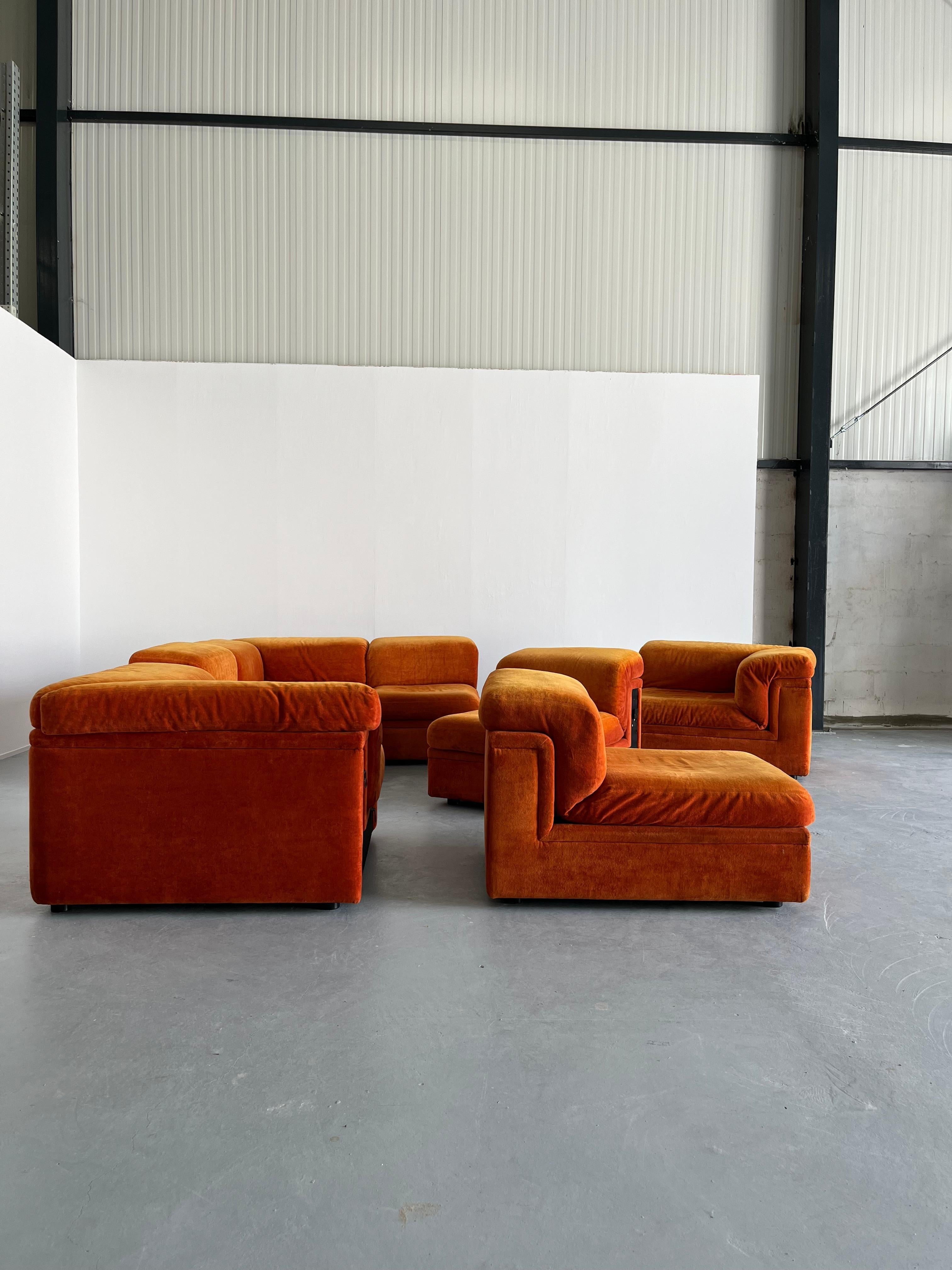 Late 20th Century Original Orange Velvet '155' Modular Sofa by Knoll Collections, 1970s