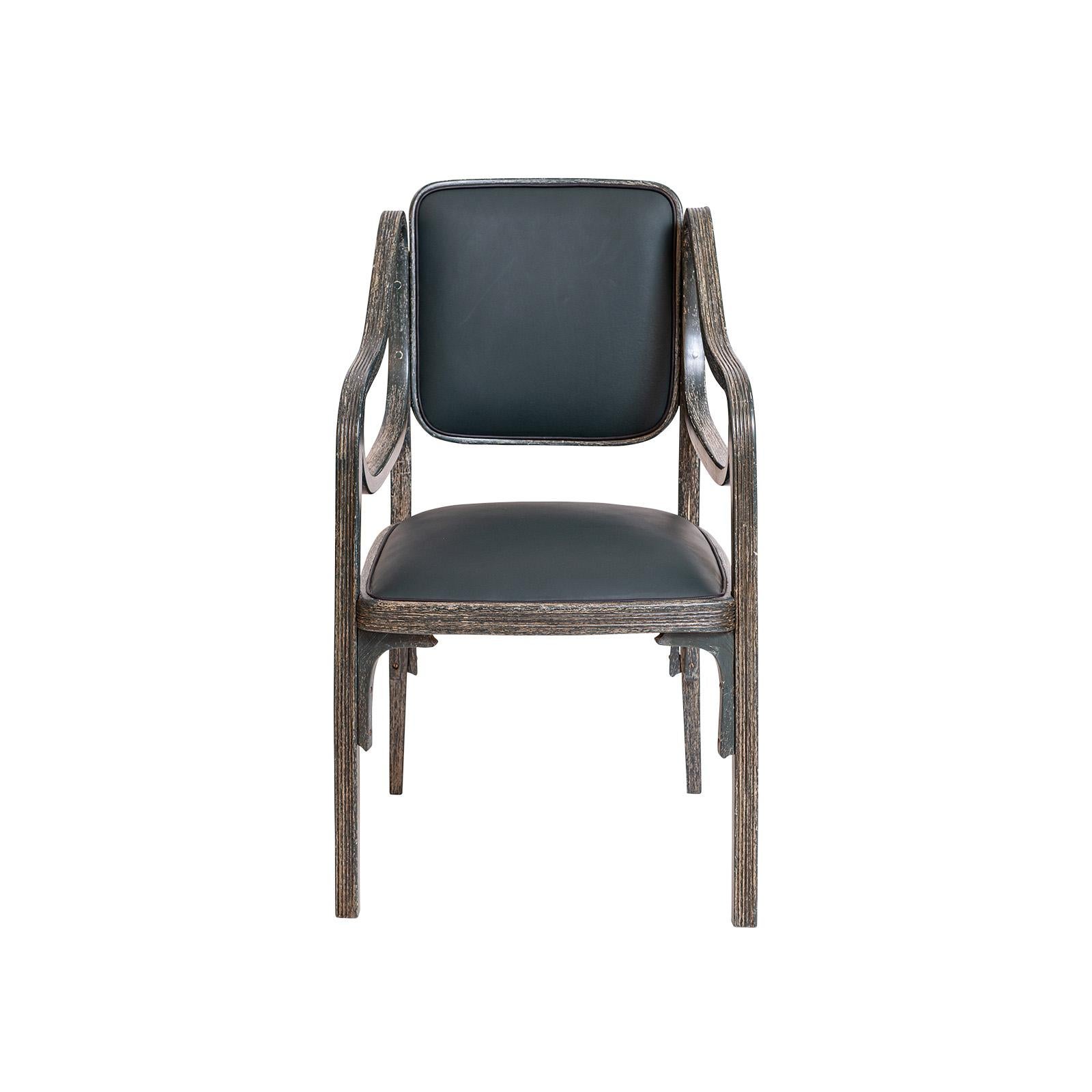 As pioneer and master of the Modern, Otto Wagner seized the then rather new technique of bending Wood for his furniture designs.
The design of this armchair dated back in 1901. This particular chair was manufactured at Mundus circa 1906. Especially