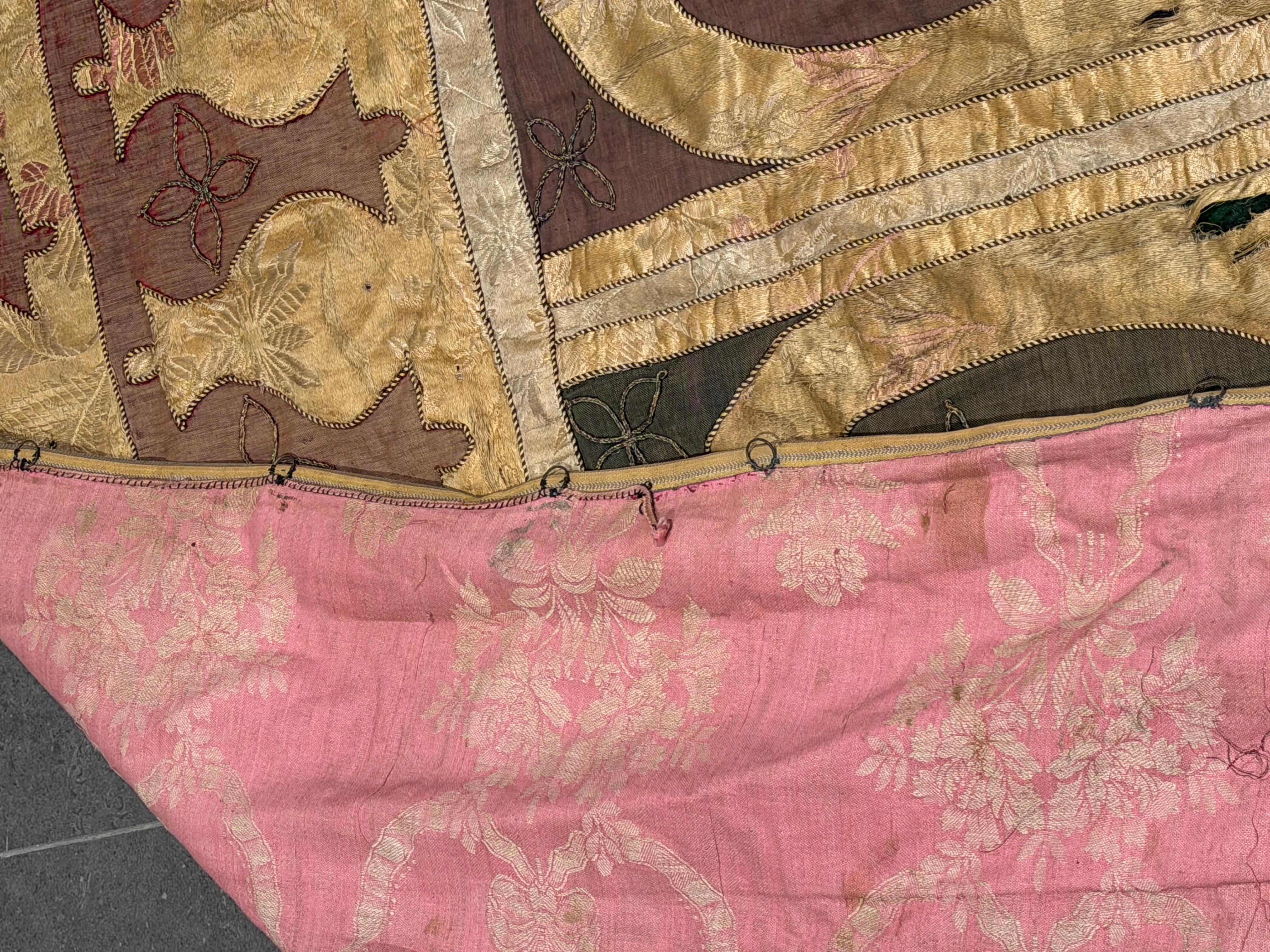 Original Ottoman Embroidered Coverlet, circa 1880 in vendita 7