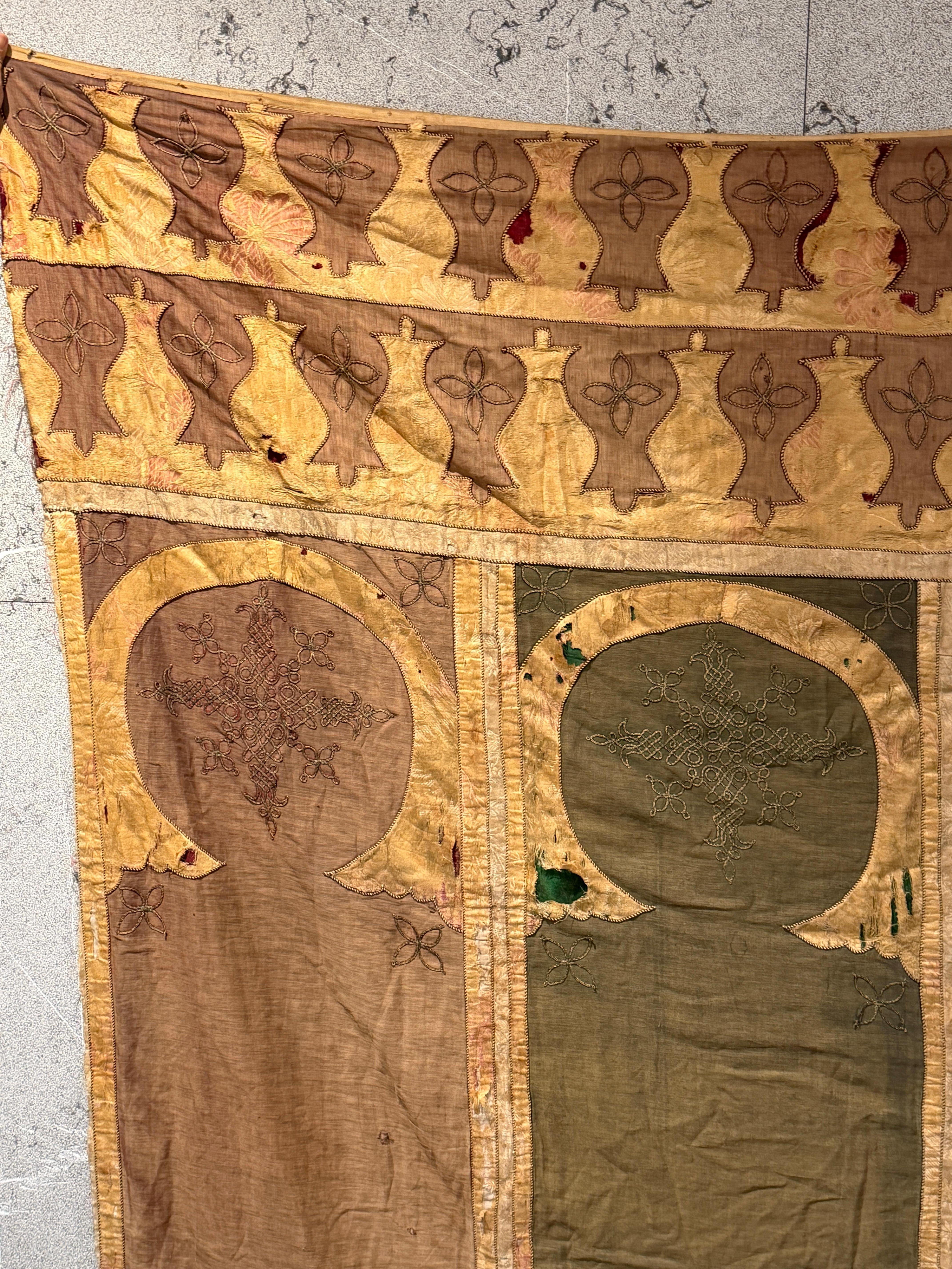 Barocco Original Ottoman Embroidered Coverlet, circa 1880 in vendita