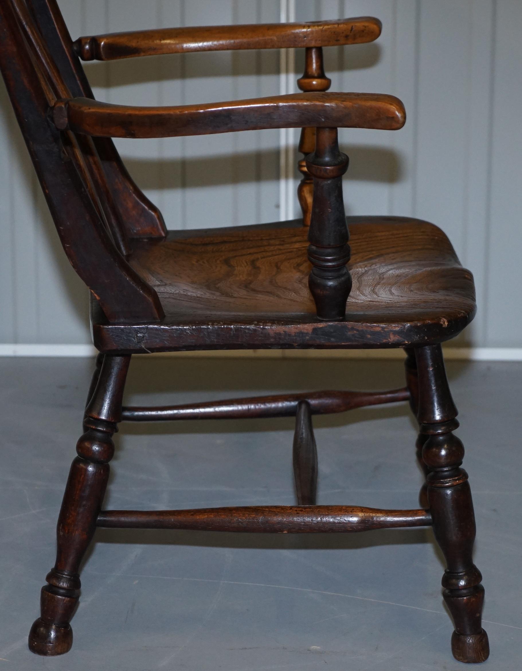 Oxford Windsor-Sessel aus Ulmenholz, 19. Jahrhundert, unberührt im Angebot 6