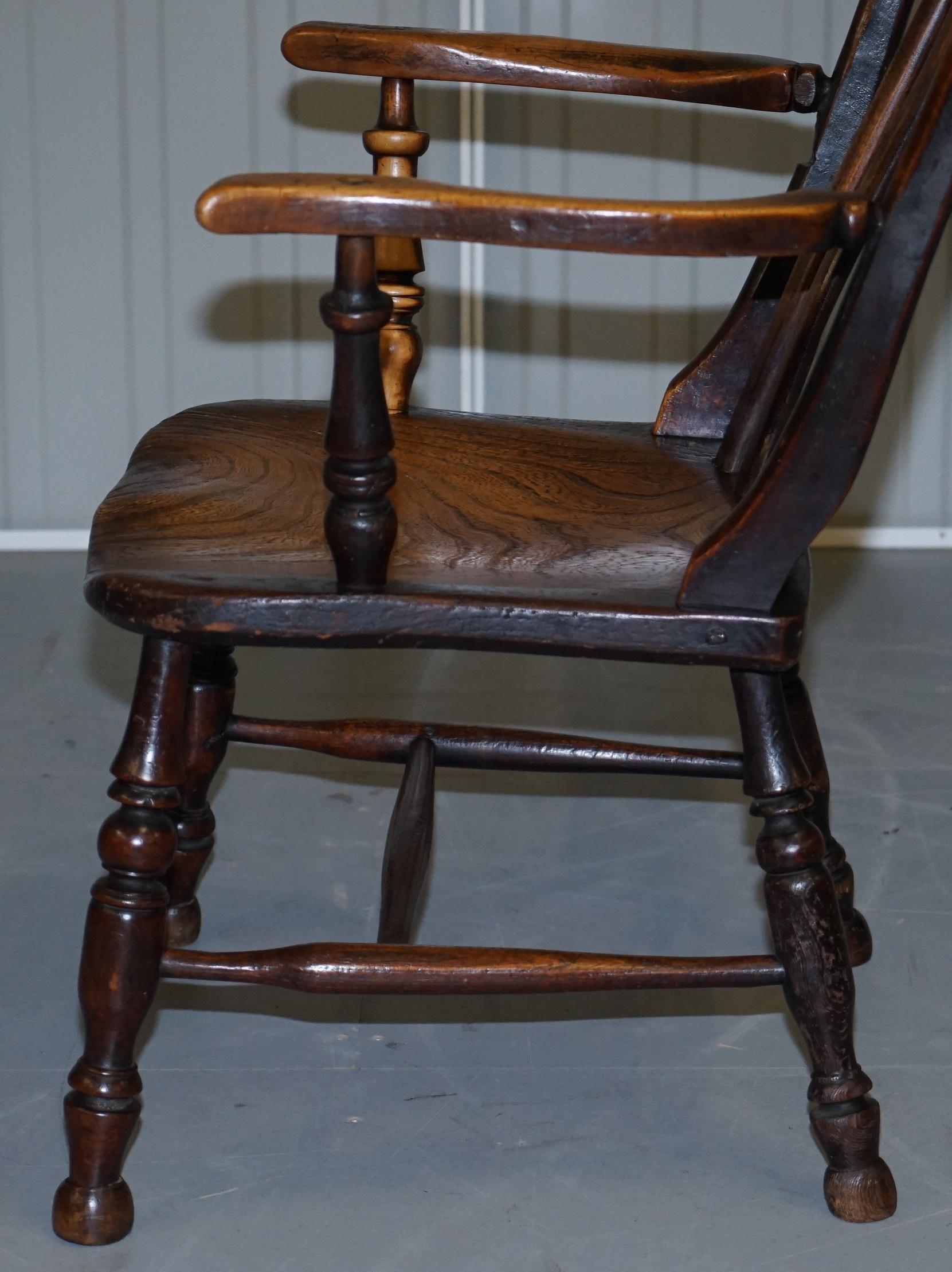 Oxford Windsor-Sessel aus Ulmenholz, 19. Jahrhundert, unberührt im Angebot 10