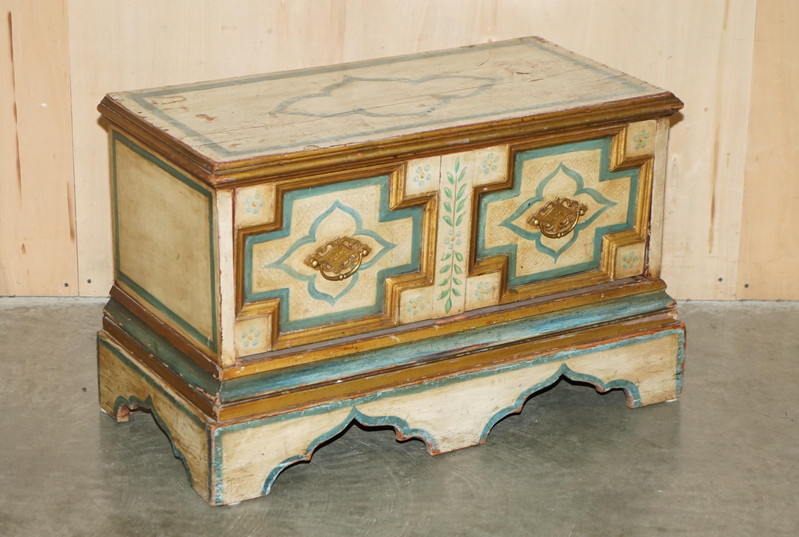 Royal House Antiques

Royal House Antiques is delighted to offer for sale this lovely original circa 1930's hand painted storage trunk or chest with full sized single drawer

Please note the delivery fee listed is just a guide, it covers within the