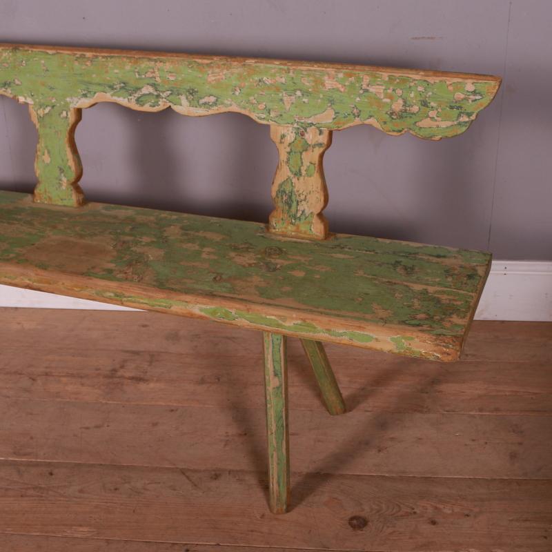Pretty 19th C original painted Austrian settle bench. 1820.

Measure: seat height is 17