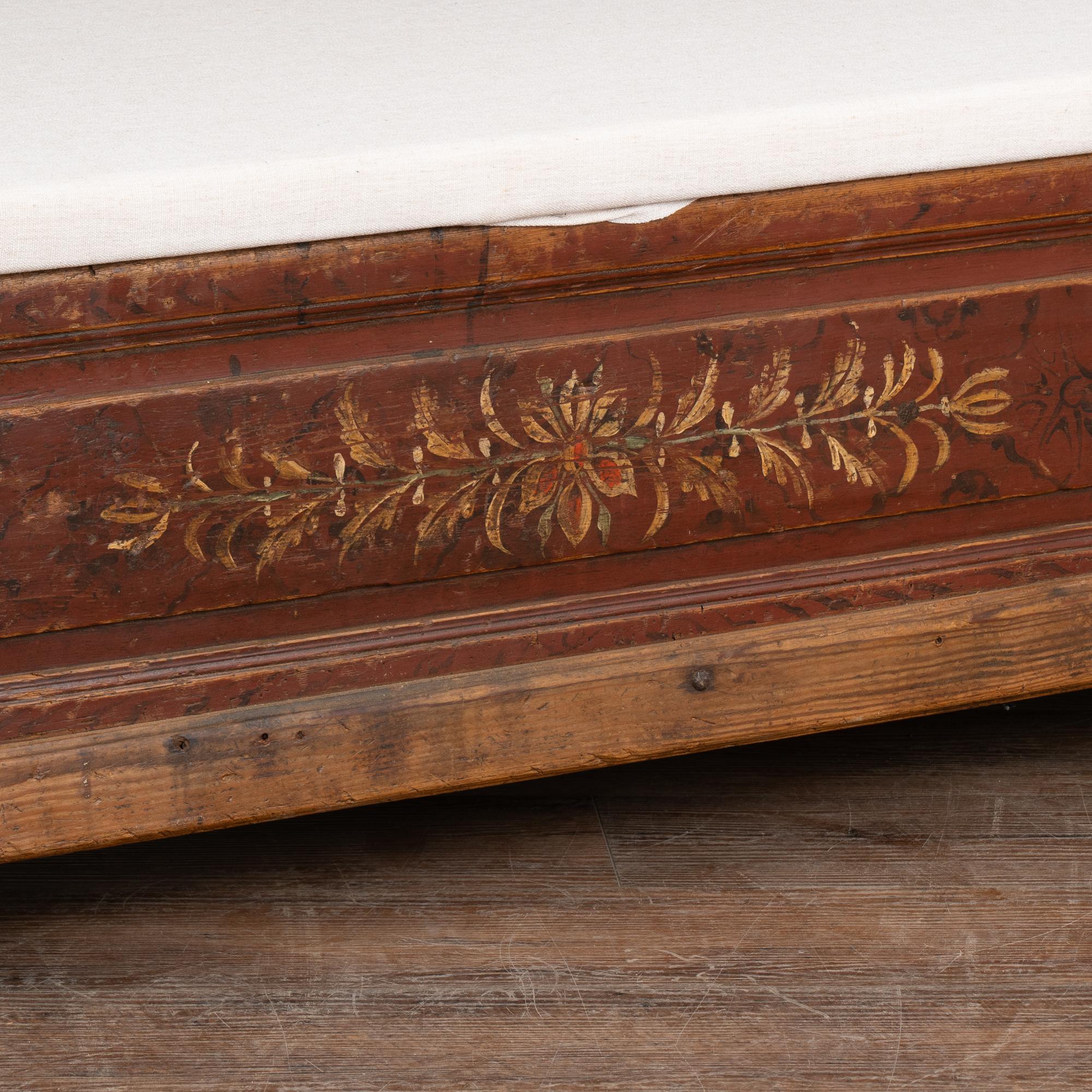 Banco original pintado con almacenaje, Suecia circa 1820-40 en Bastante bueno estado para la venta en Round Top, TX