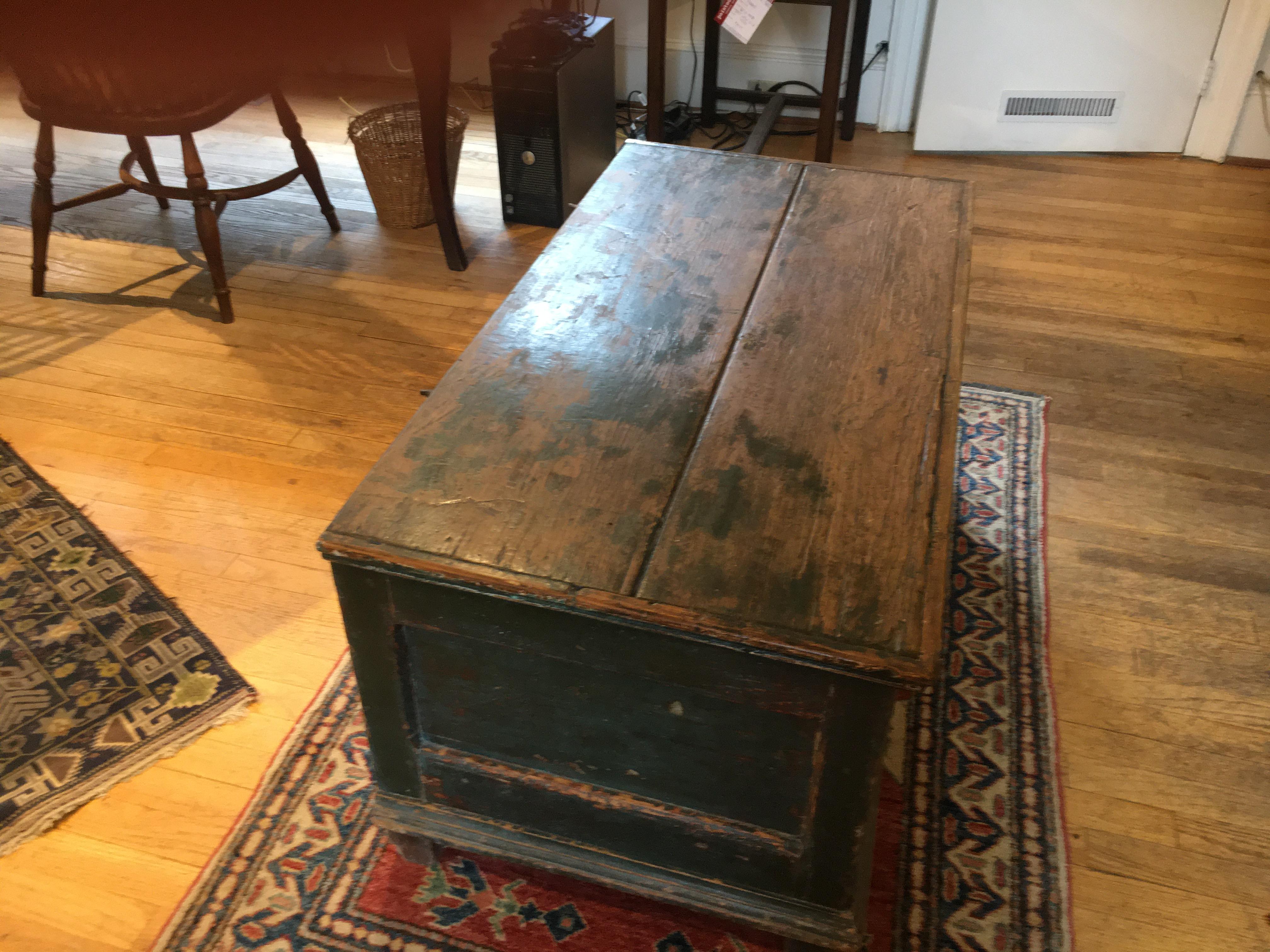 Original Painted Canadian Blanket Box In Good Condition In Sheffield, MA
