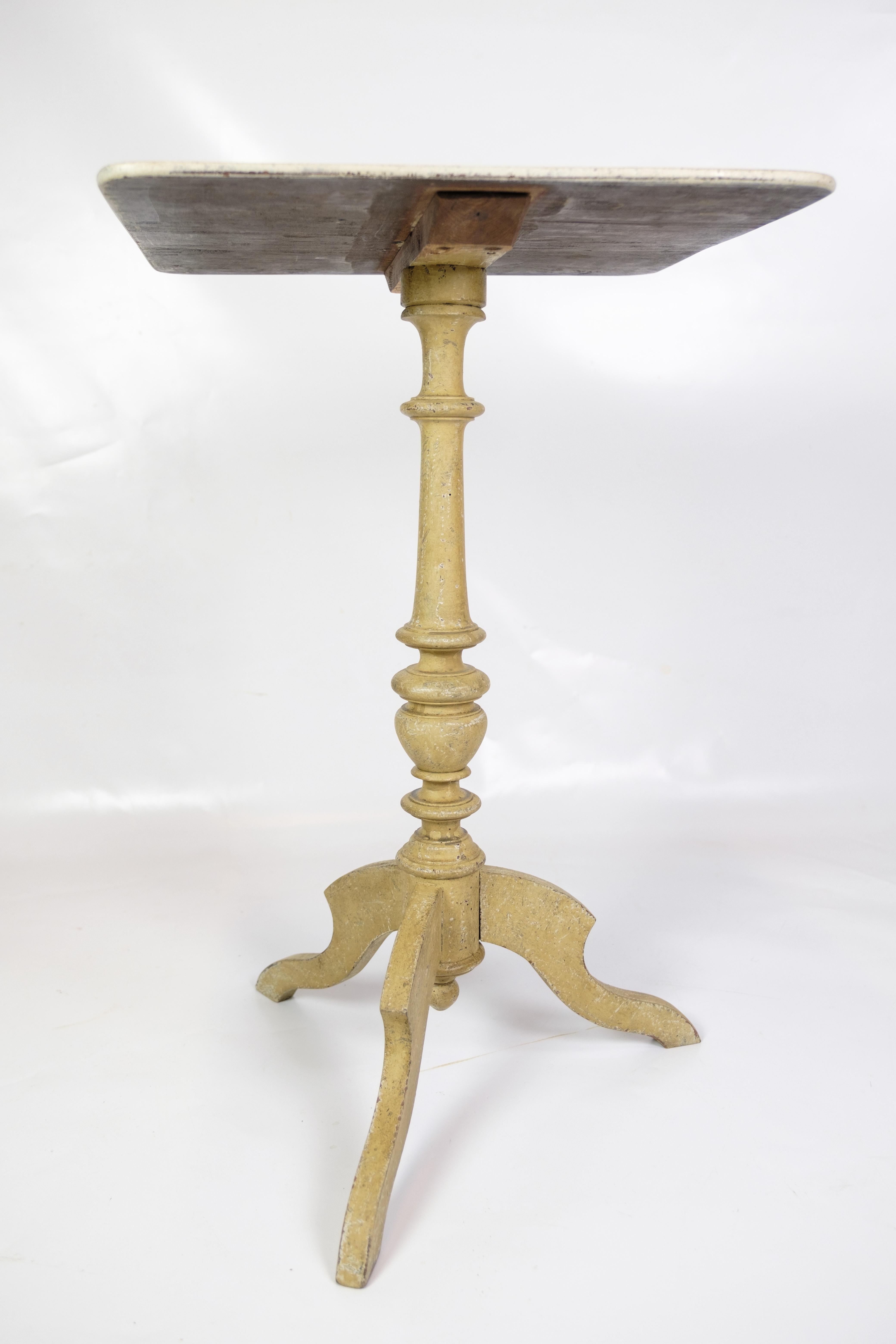 Autre Table d'appoint peinte en gris et jauneâtre des années 1840 en vente