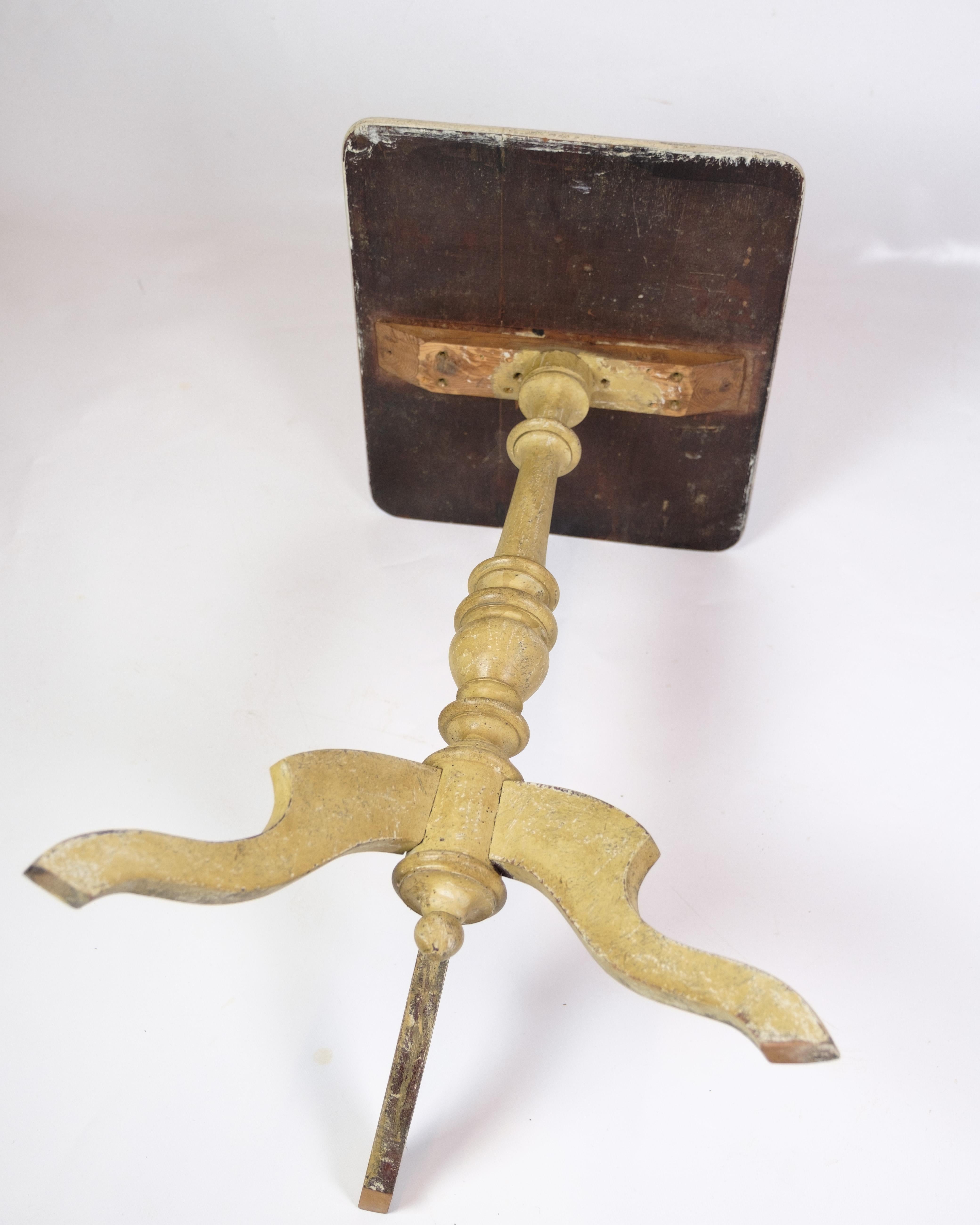 Bois Table d'appoint peinte en gris et jauneâtre des années 1840 en vente