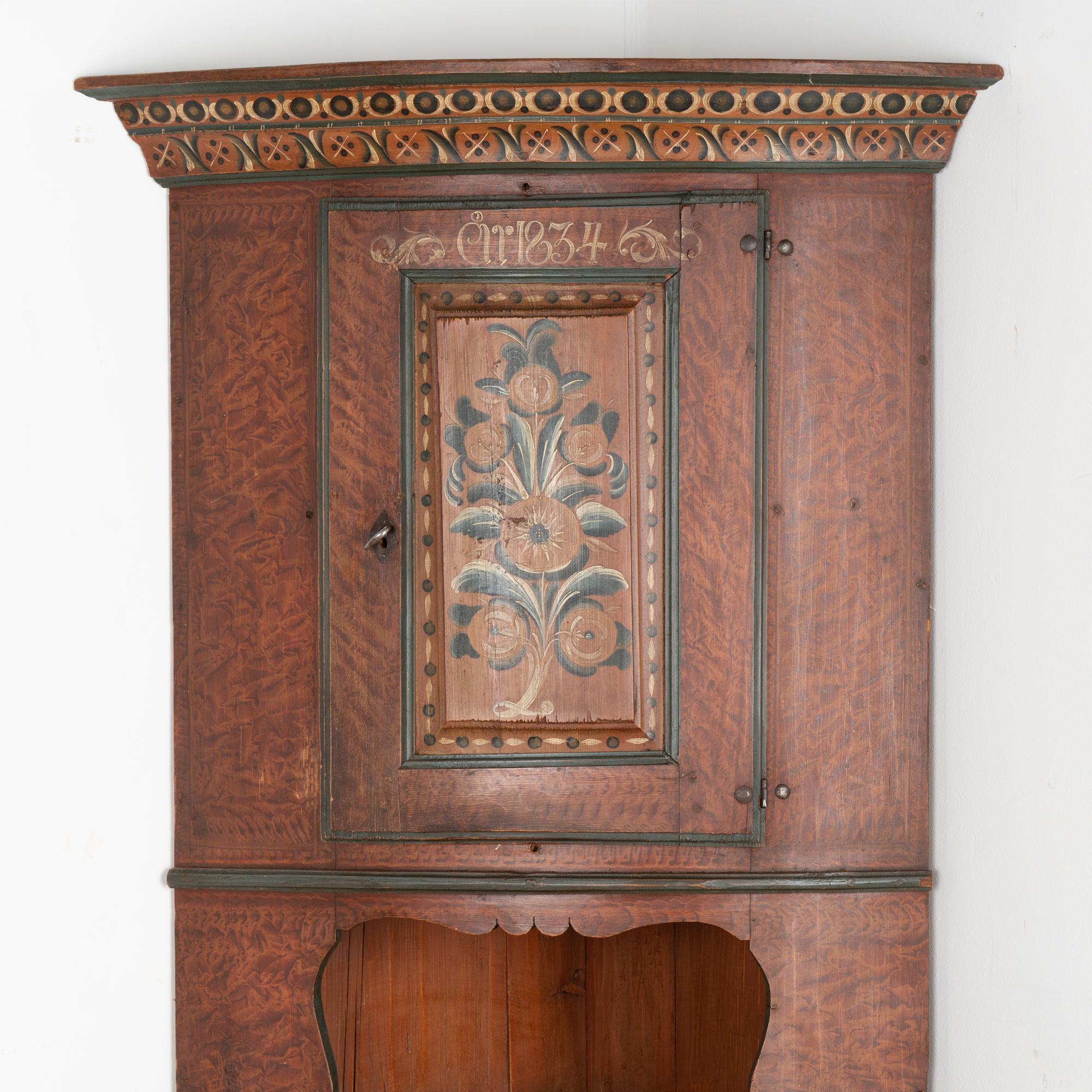 Original Painted Dalarna Corner Cabinet Cupboard, Sweden dated 1834 In Good Condition For Sale In Round Top, TX