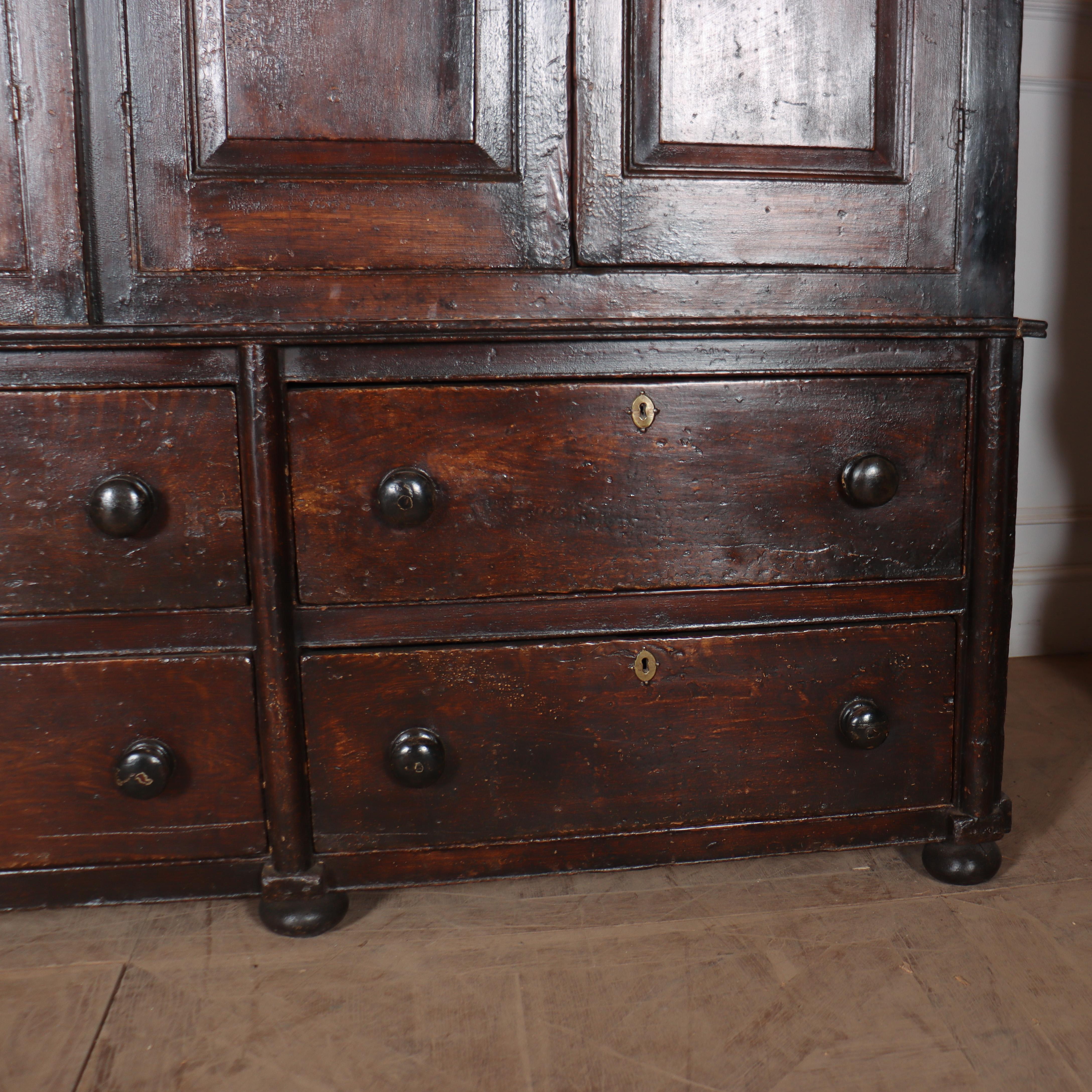 Armoire de ménage anglaise peinte d'origine Bon état - En vente à Leamington Spa, Warwickshire