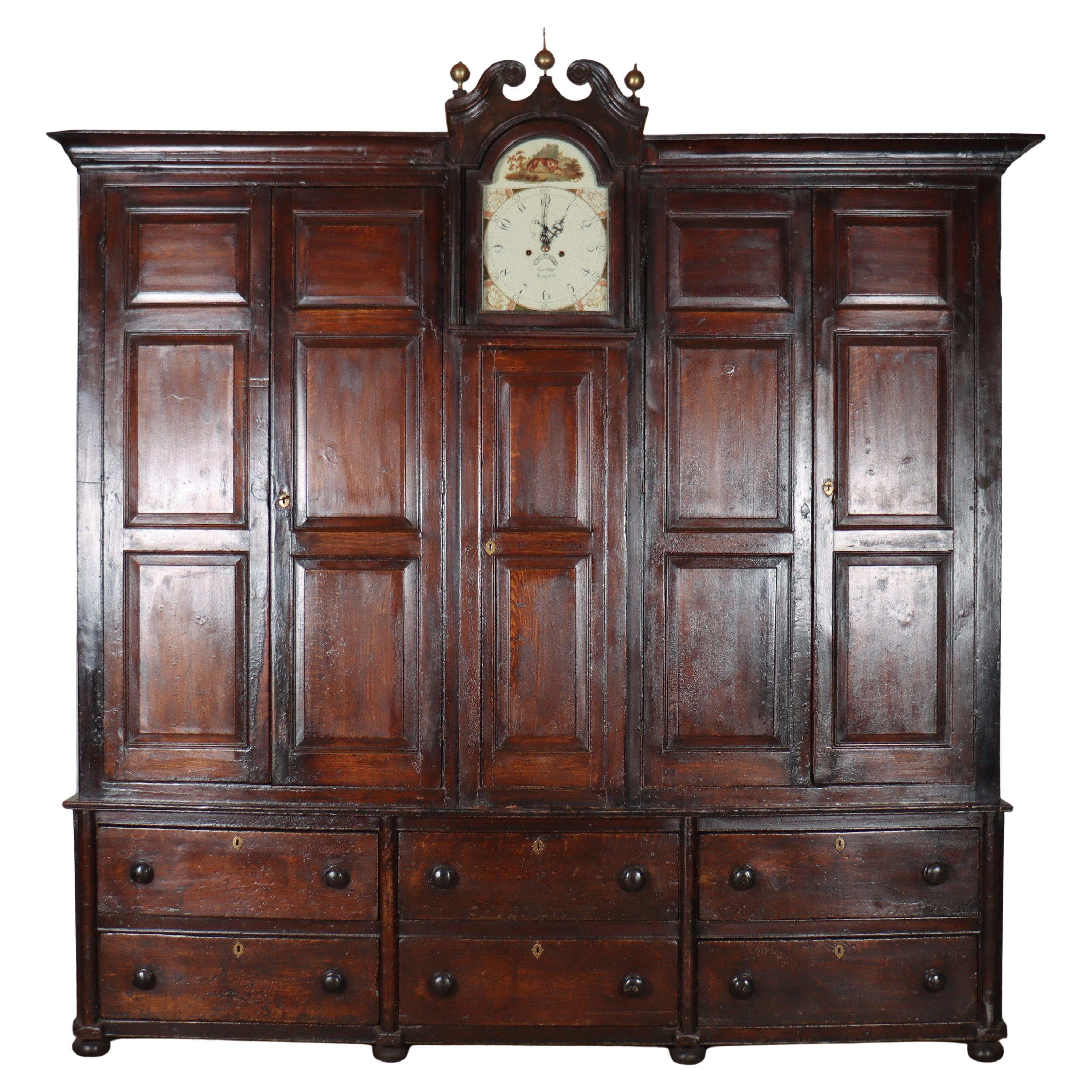 Credenza inglese originale dipinta per governanti