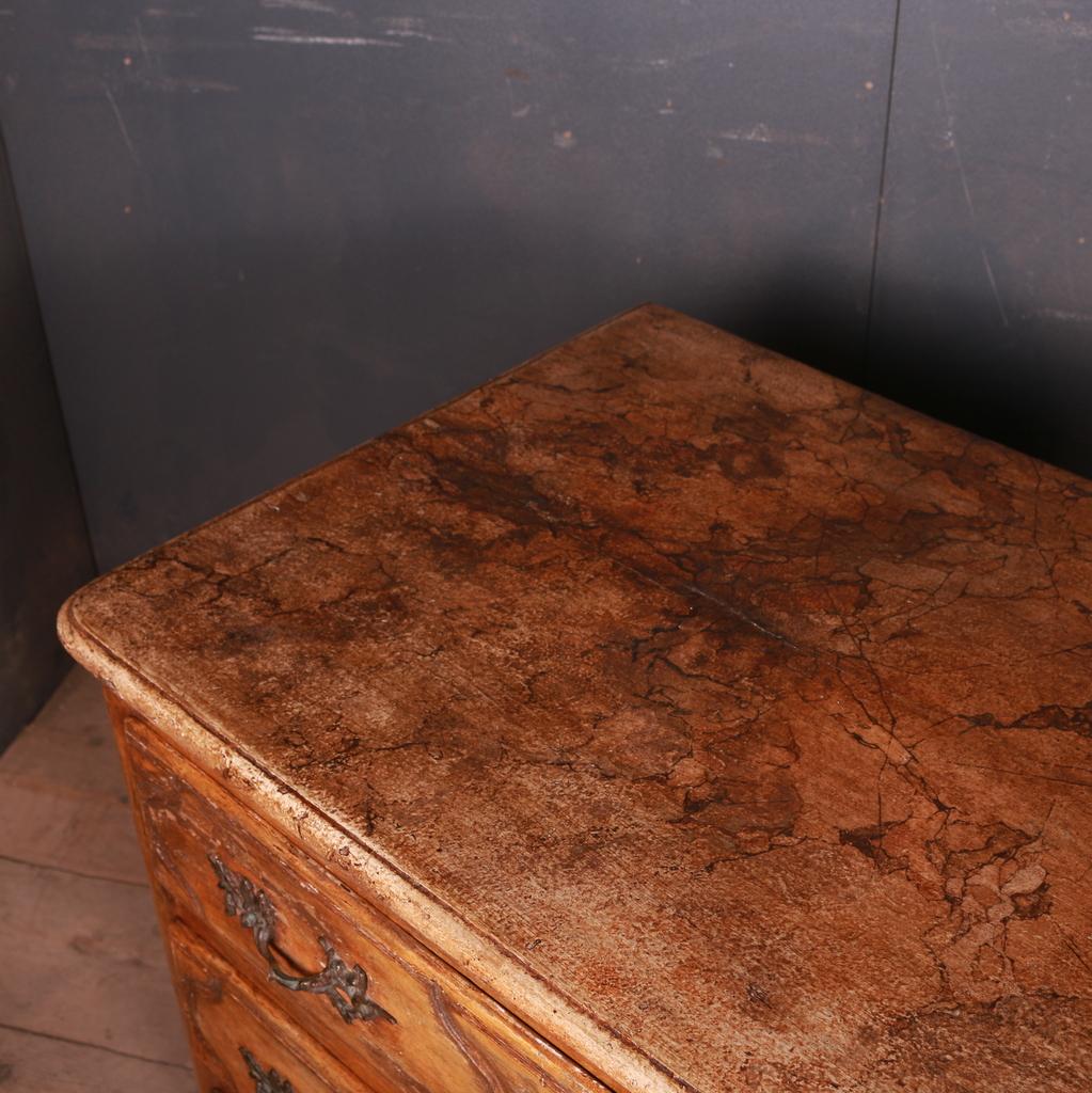 Fino al XVIII secolo Commode francese originale dipinta in vendita