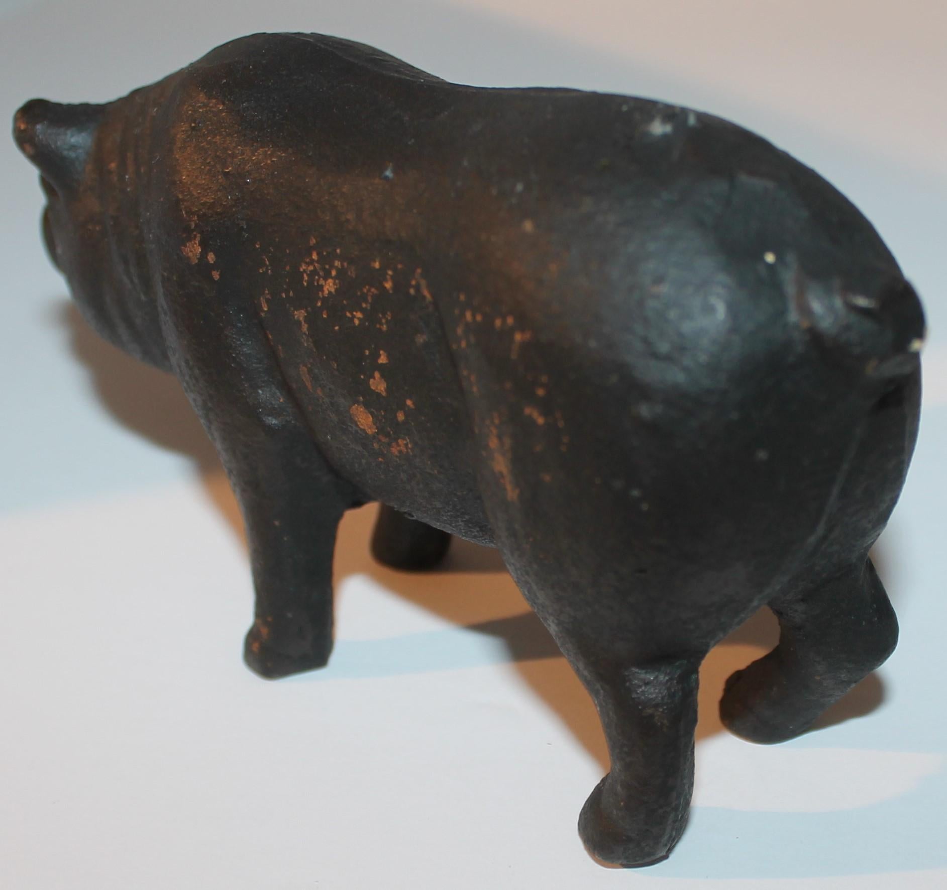 Original Painted Iron Pig In Good Condition For Sale In Los Angeles, CA