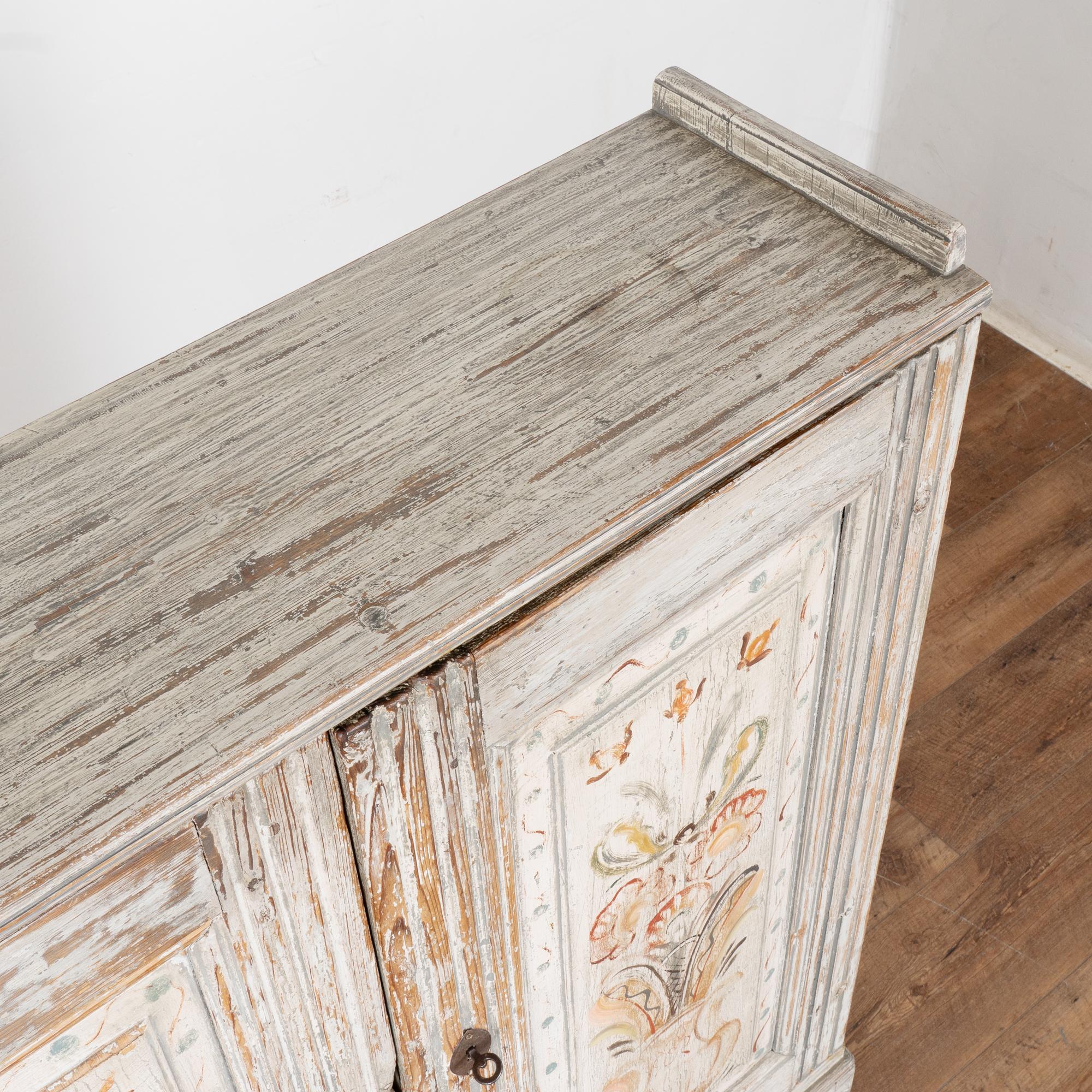 Original Painted Narrow Pine Cabinet Sideboard, Sweden circa 1860 1