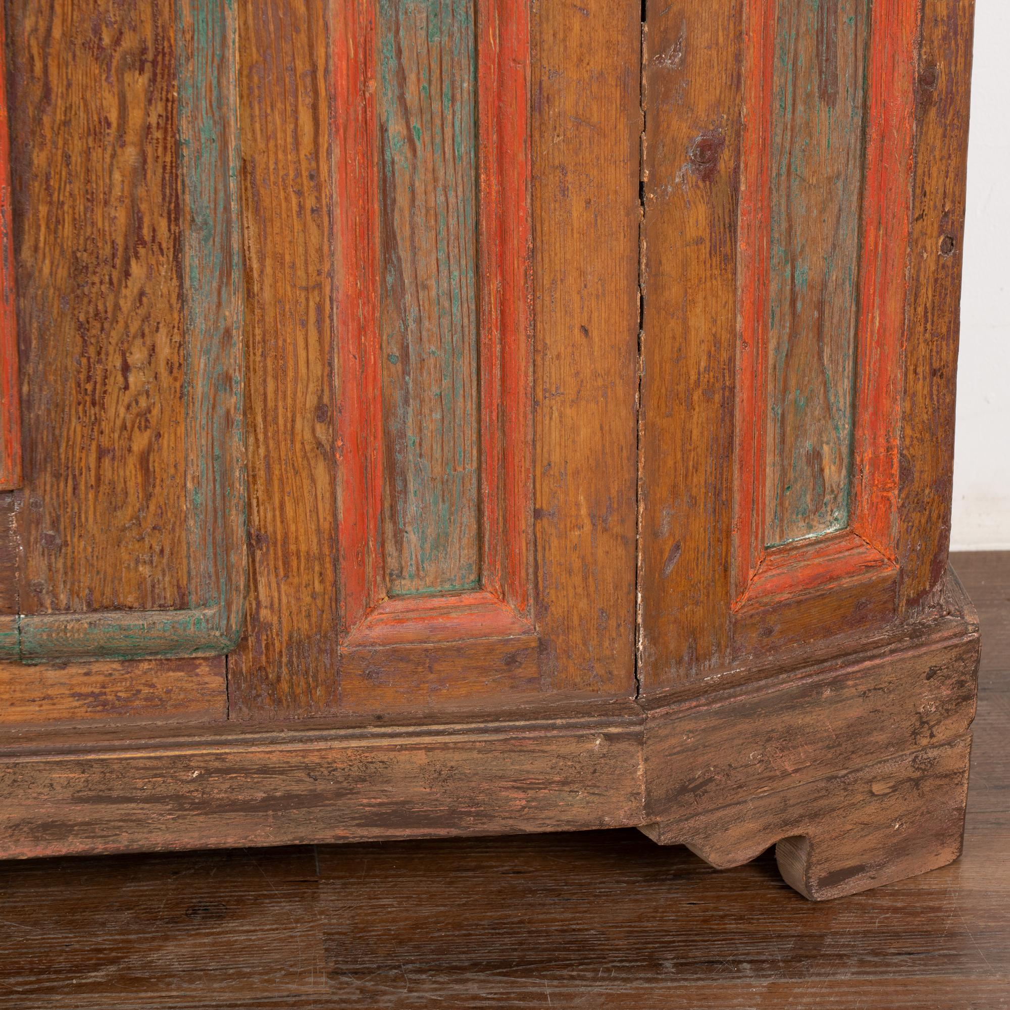 Original Painted Pine Sideboard Cabinet, Sweden circa 1820-40 For Sale 4