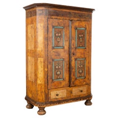 Armario original de dos puertas de pino pintado, Hungría circa 1820-40