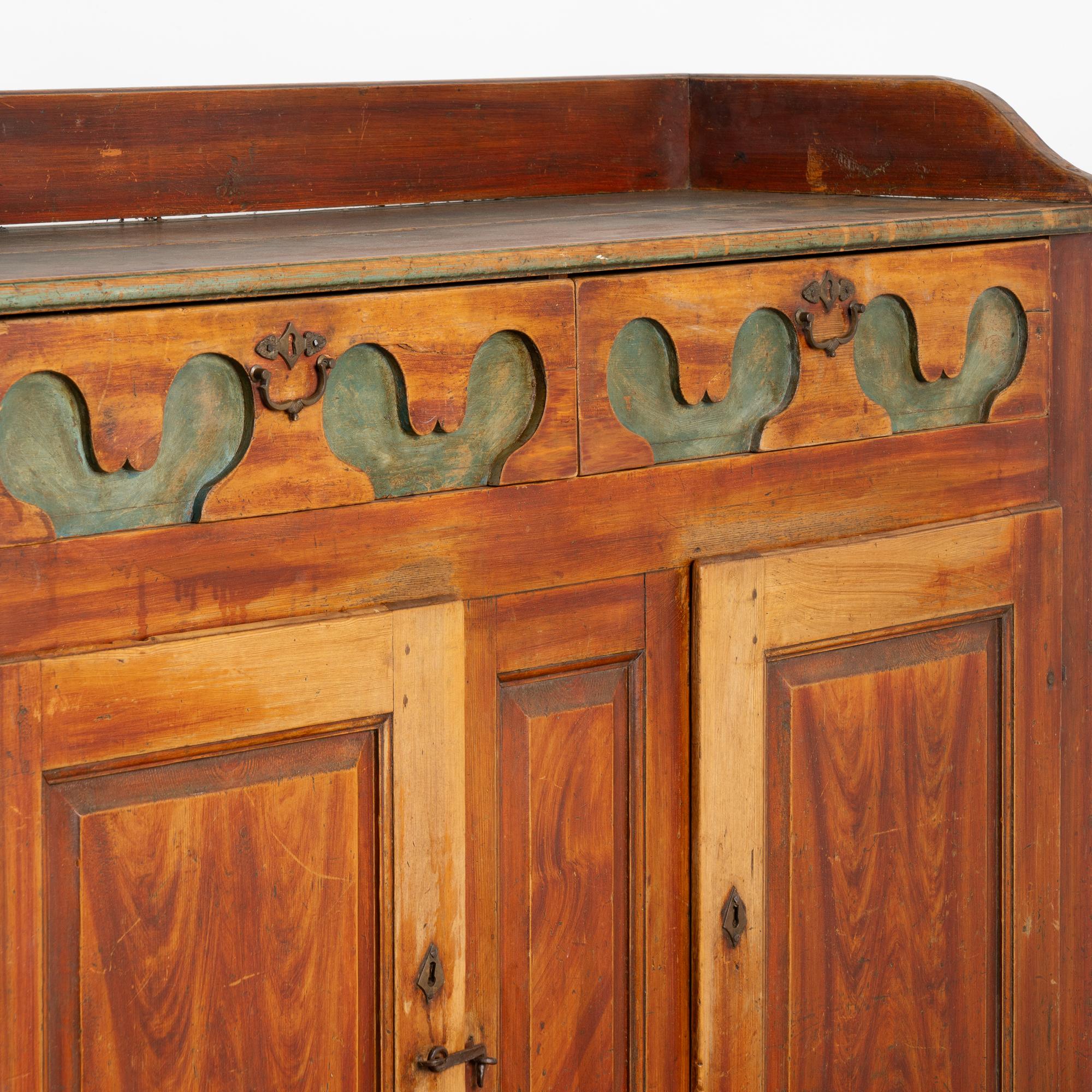 Original Painted Sideboard Cabinet from Sweden, circa 1820-40 For Sale 1