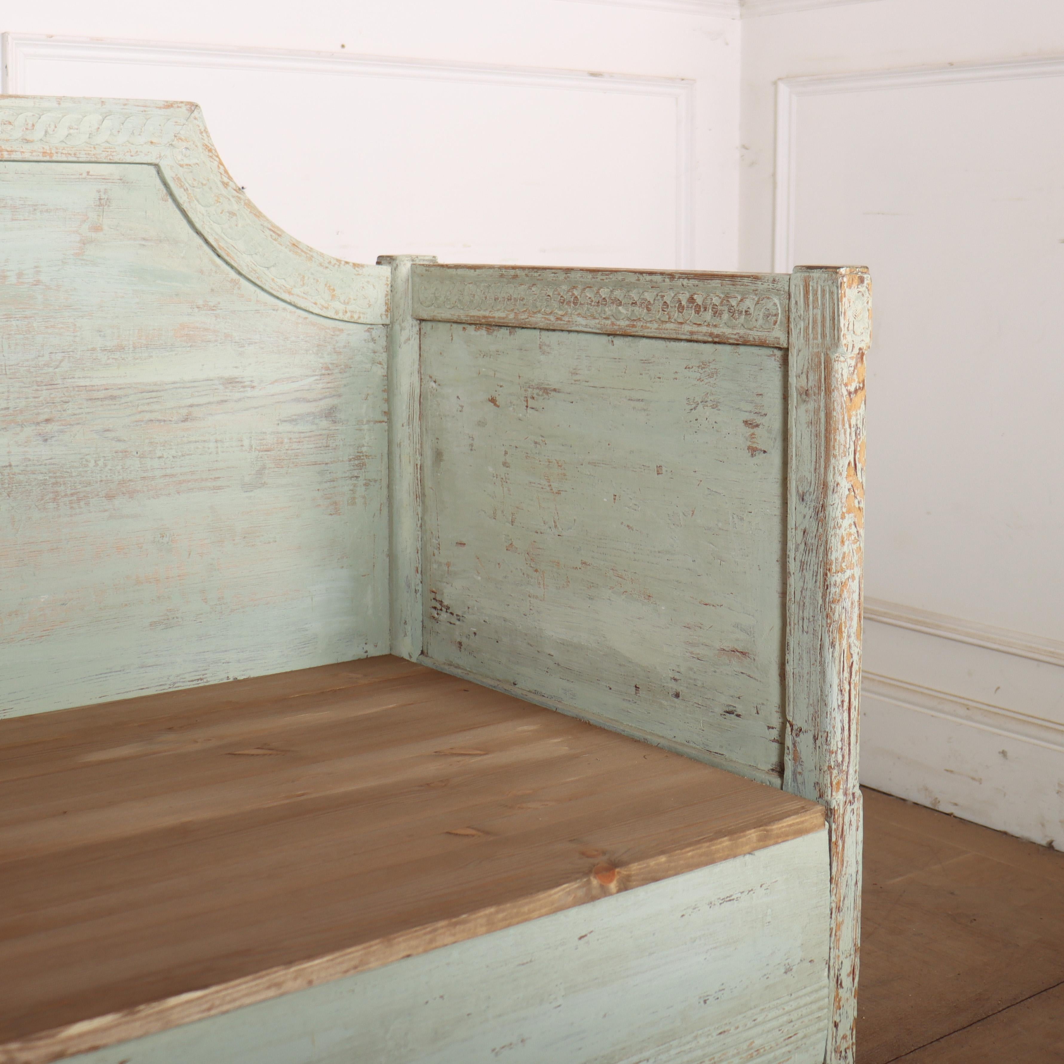XIXe siècle Banc suédois original peint en vente