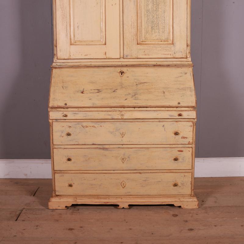 Good 19th C original painted Swedish pine bureau bookcase. 1850.

 

Dimensions
40.5 inches (103 cms) wide
17 inches (43 cms) deep
75.5 inches (192 cms) high.