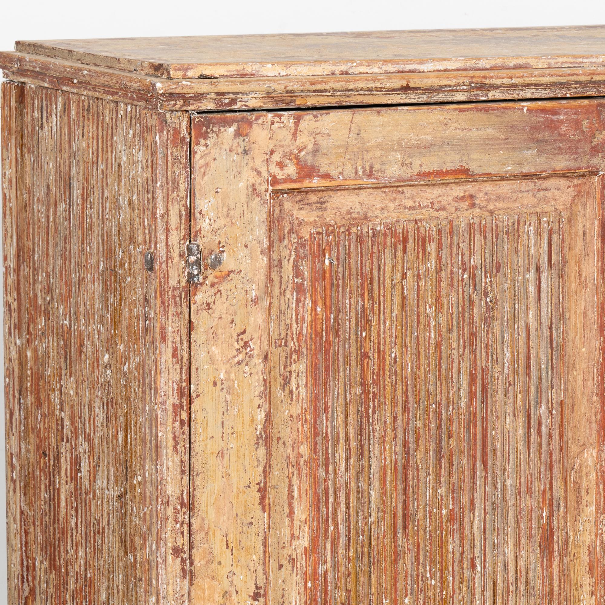 Consola de armario sueca original pintada, hacia 1820-40 siglo XIX en venta